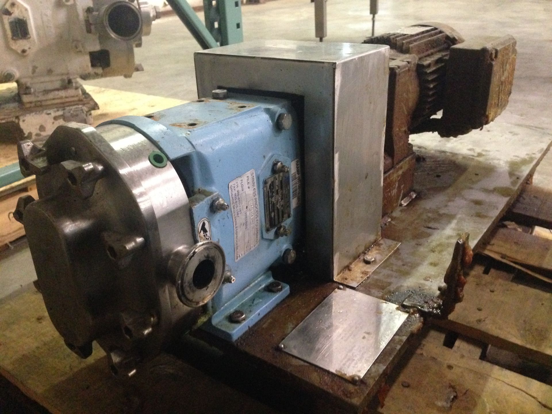 Waukesha Positive Displacement Pump 1HP .5in IN .5in OUT 330/575 Volts Model: 6U1 S/N: 159043 ( - Image 2 of 5