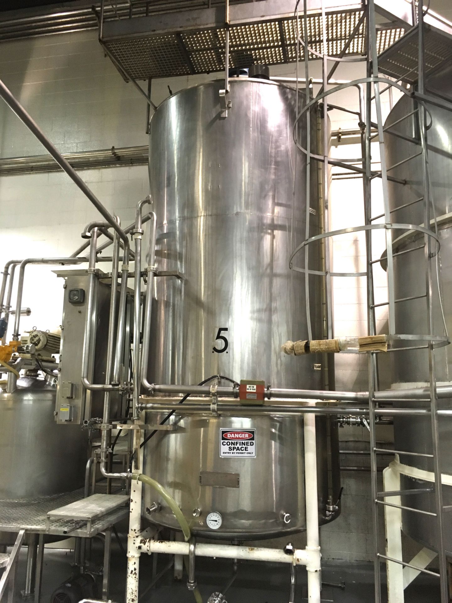 2,700 Gallon Vertical Stainless Steel Mixing TankStainless Steel Construction, Last used December