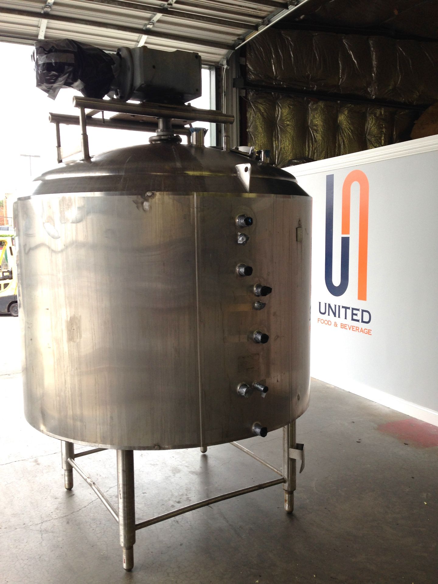 Cherry-Burrell 500 Gallon Jacketed Processor Tank Serial: E-313-90 Year: 1990316L Stainless Steel