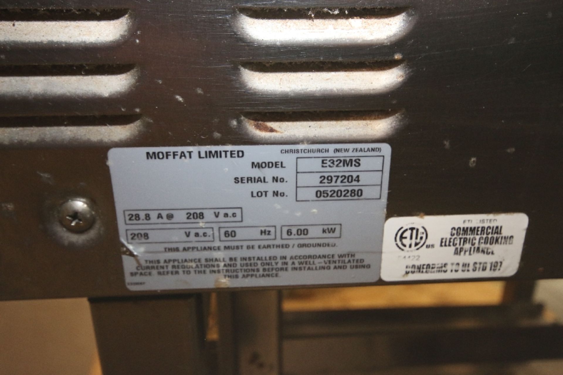 Moffat Limited 4-Shelf Commercial Electric Turbofan Portable Convection Oven, Model E32MS, S/N - Image 4 of 4
