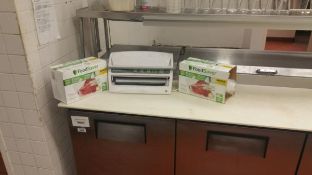 Food Saver Vacuum Packager Model V3240 with Bag Inventory Rigging Cost: $10