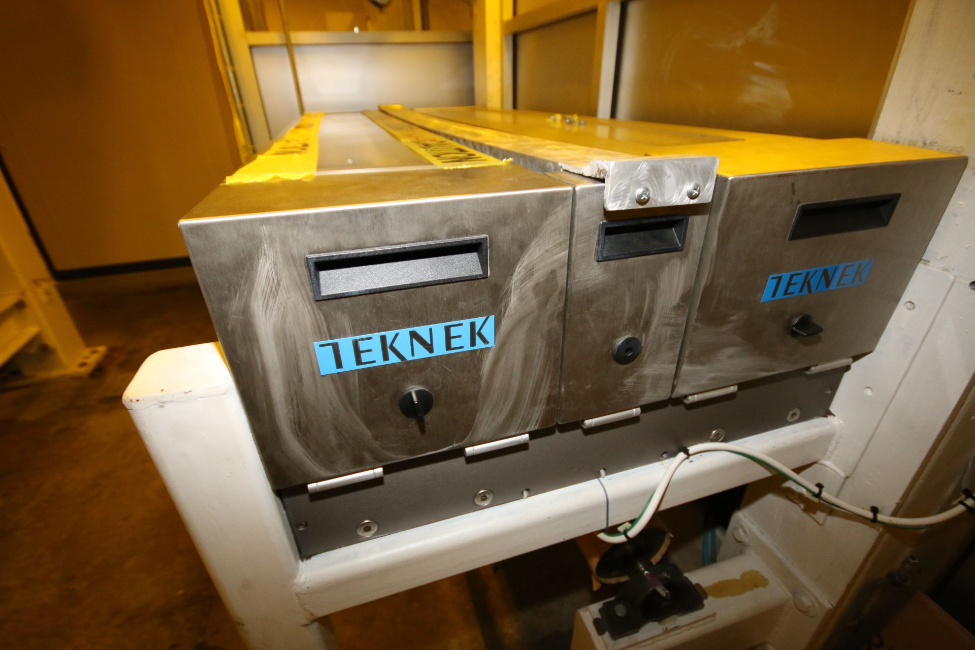 Teknek 63” W Film Cleaner Station with Control Panel Located Outside Room - Image 3 of 3