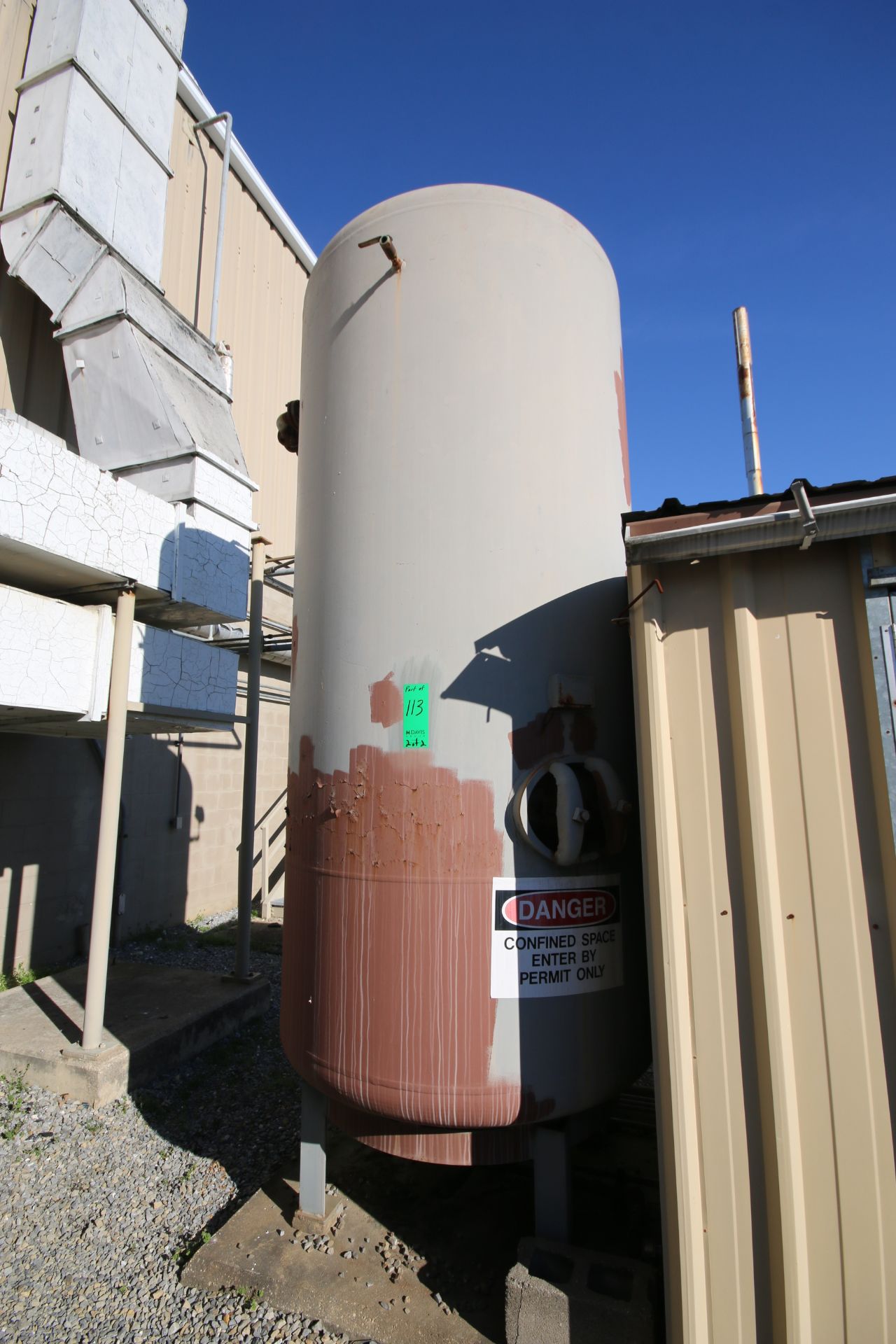 Pall Air Dryer with Vertical Receiver (Located Outside) - Image 3 of 3