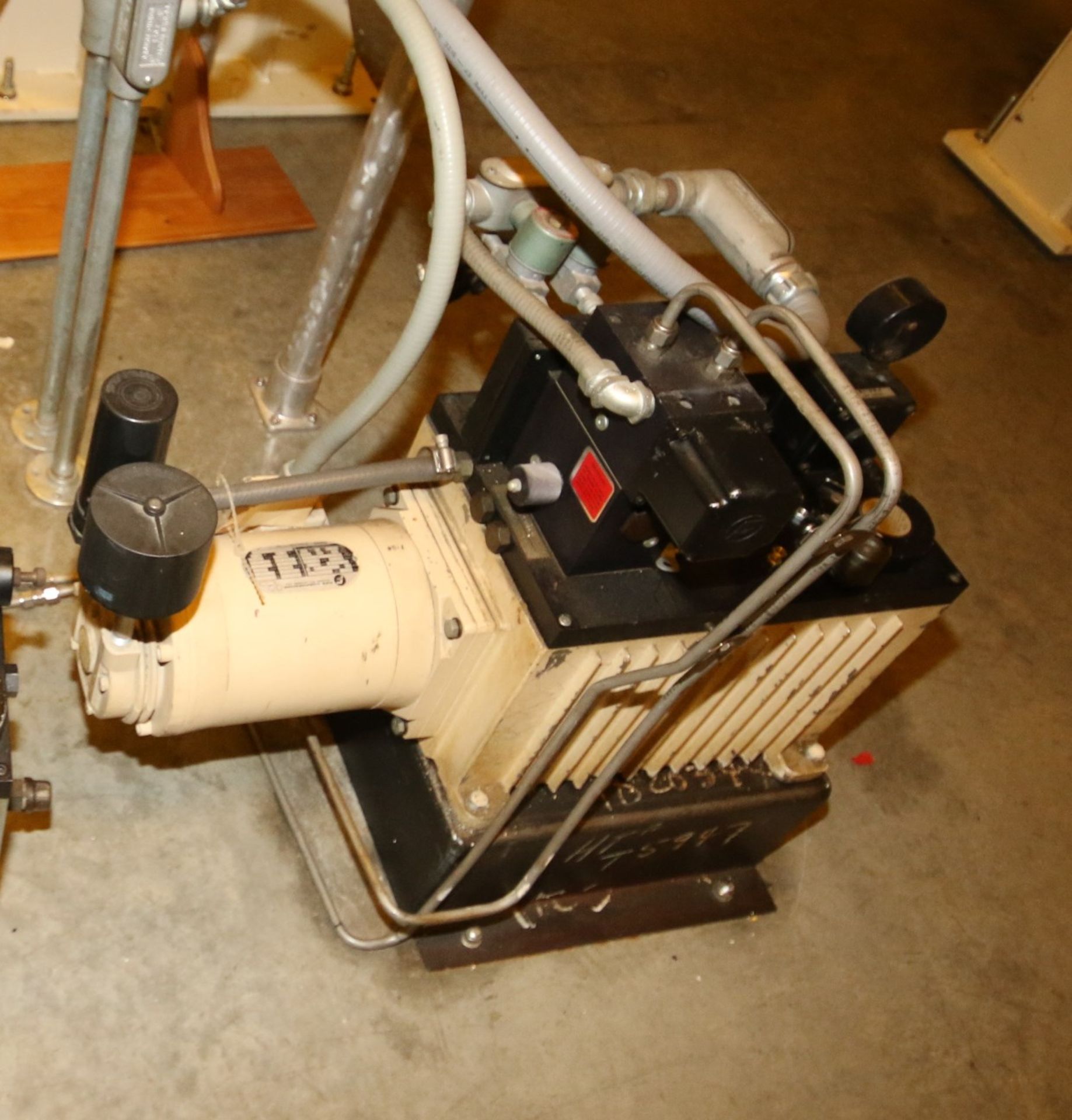 Black Clawson Braked Winder/Unwinder Splicing Station and #1 Pull Roll Web Path, Model 20, S/N - Image 6 of 6