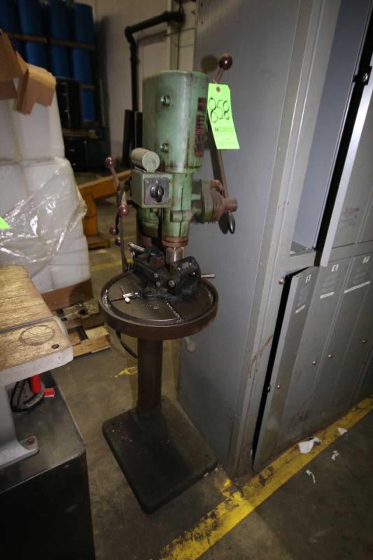 Strands Drill Press, Type RS.25, S/N 5909, 110/220 Volt, Includes Vise, LOCATED IN BRIDGEVIEW,