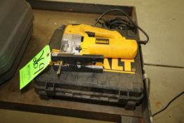 DeWalt Hammer Saw, M/N DW321, 120V, with Hard Shell Case