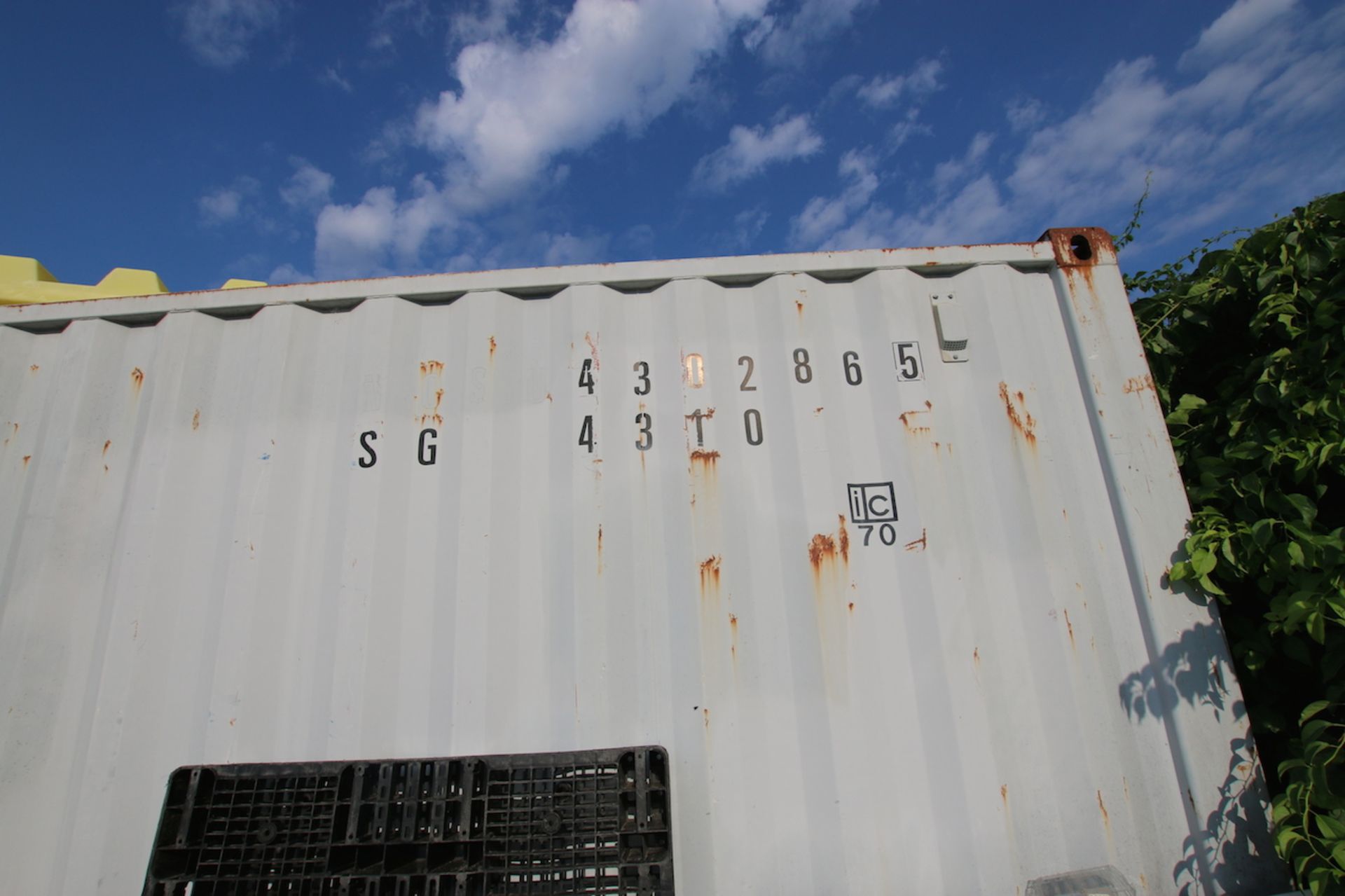 International Cargo Shipping Container, Dims.: 38'5" L x 8' W x 7'10" H - Image 5 of 5