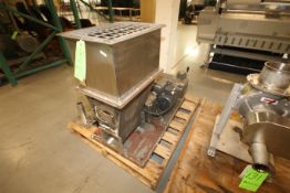 Acrisson Feeder System, Model 105-F, S/N 22358 with Aprox. 18-1/4" L x 12-1/2" W x 31" H S/S Hopper,