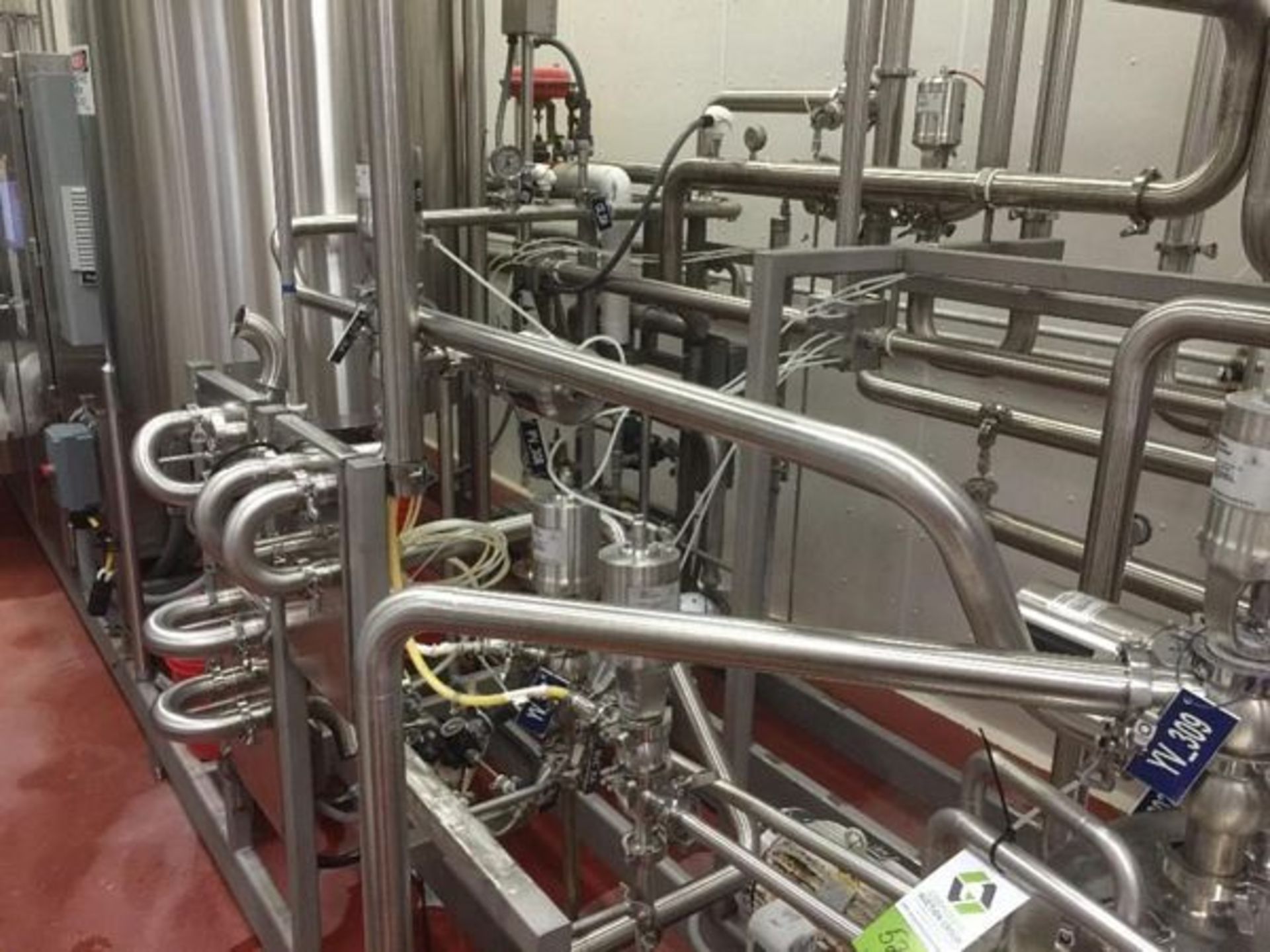 Skid Mounted Tubular Pasteurization System SS skid mounted system, 24ft long by 80in wide, 300 - Image 5 of 17