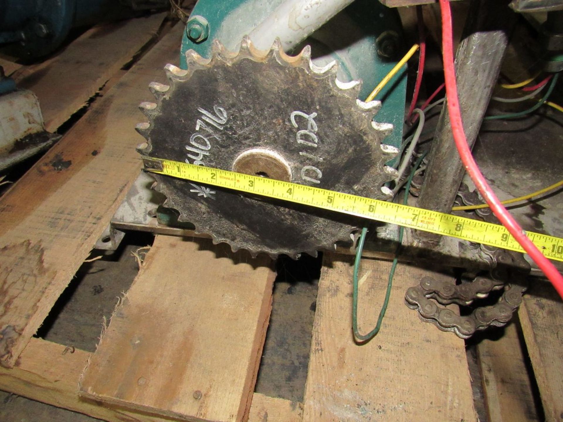 One lot - 2 pieces - Conveyor Control Drive with chain sprocket and Sumitomo SM-Cyclo gear drive 2HP - Image 4 of 8