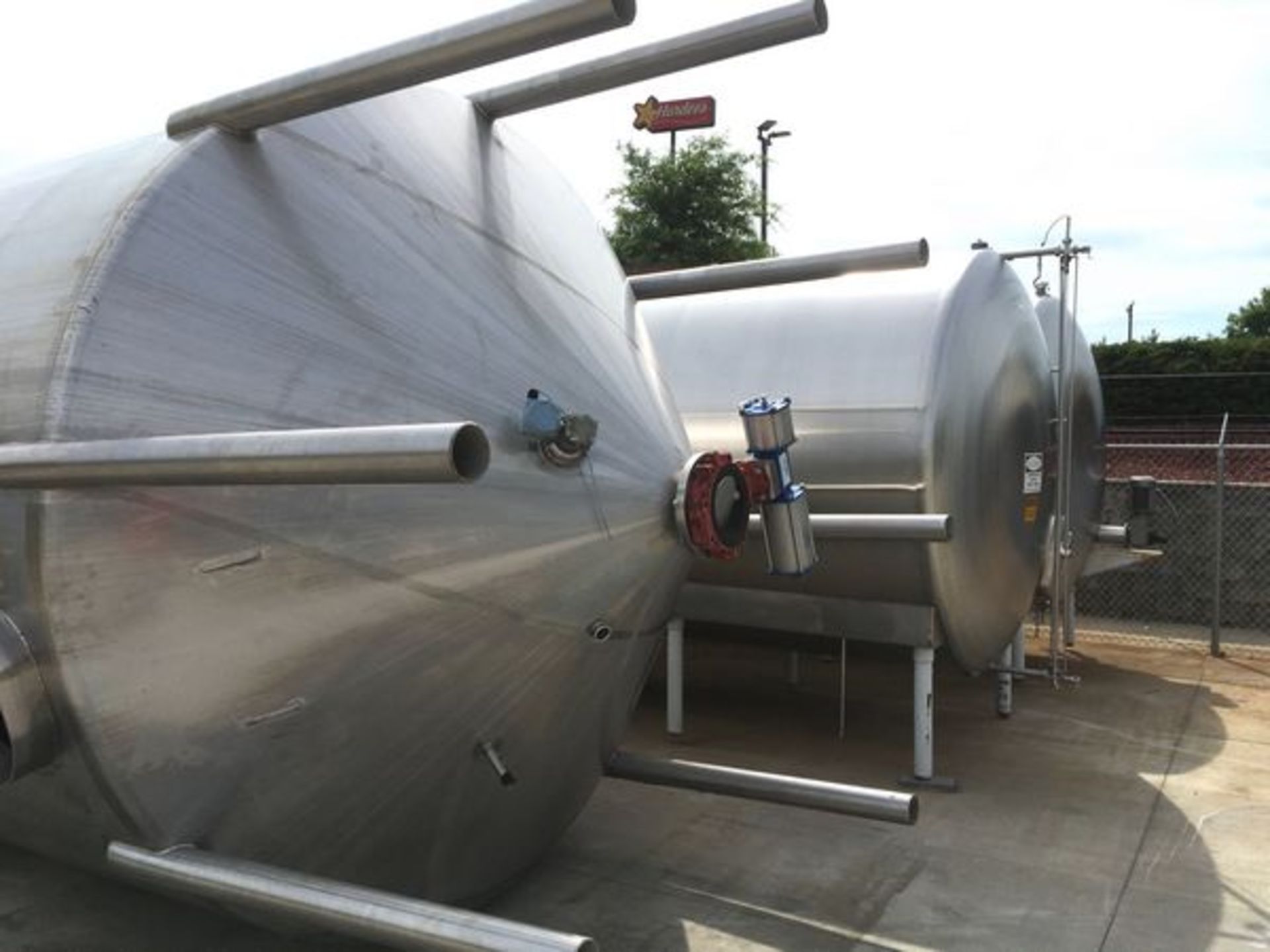 Cherry Burrell 8,900 Gallon Vertical Mixing Tank Model: CVC 8900 Serial: E-174-94 Stainless Steel - Image 7 of 11