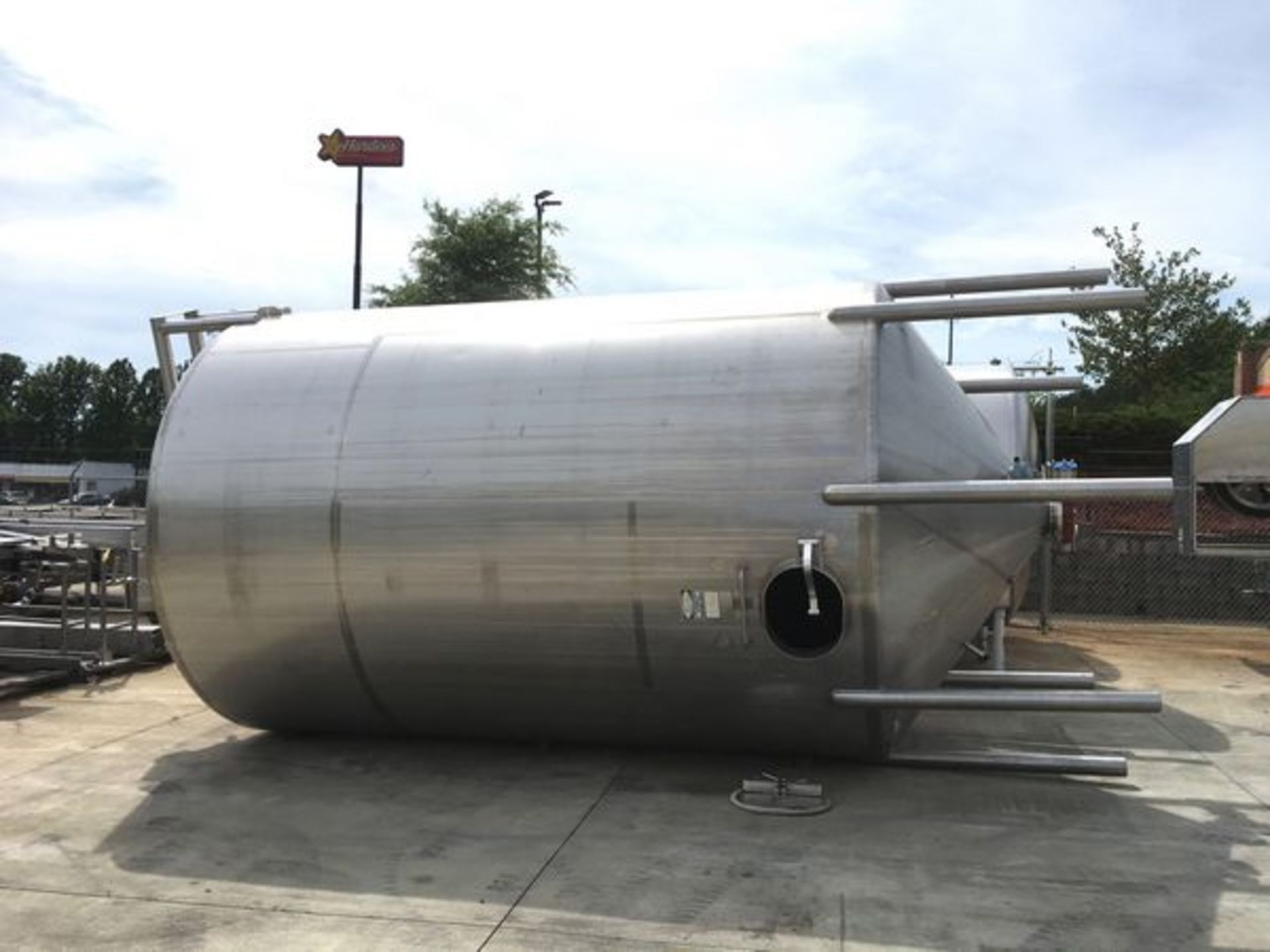 Cherry Burrell 8,900 Gallon Vertical Mixing Tank Model: CVC 8900 Serial: E-174-94 Stainless Steel