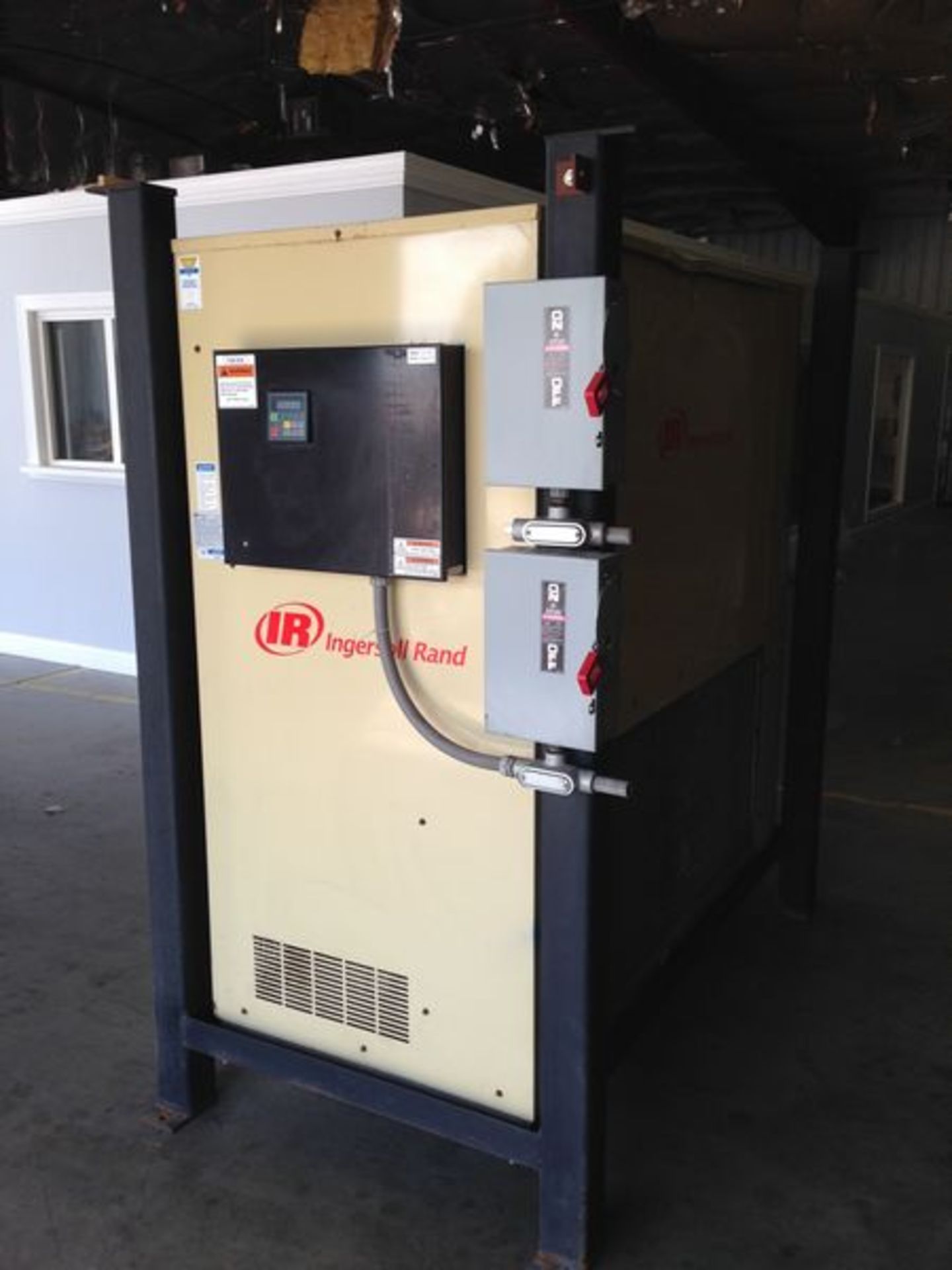 Ingersoll Rand 1700 CFM Air Dryer Model: D1700INA400 Serial: 337155 Last running at Food