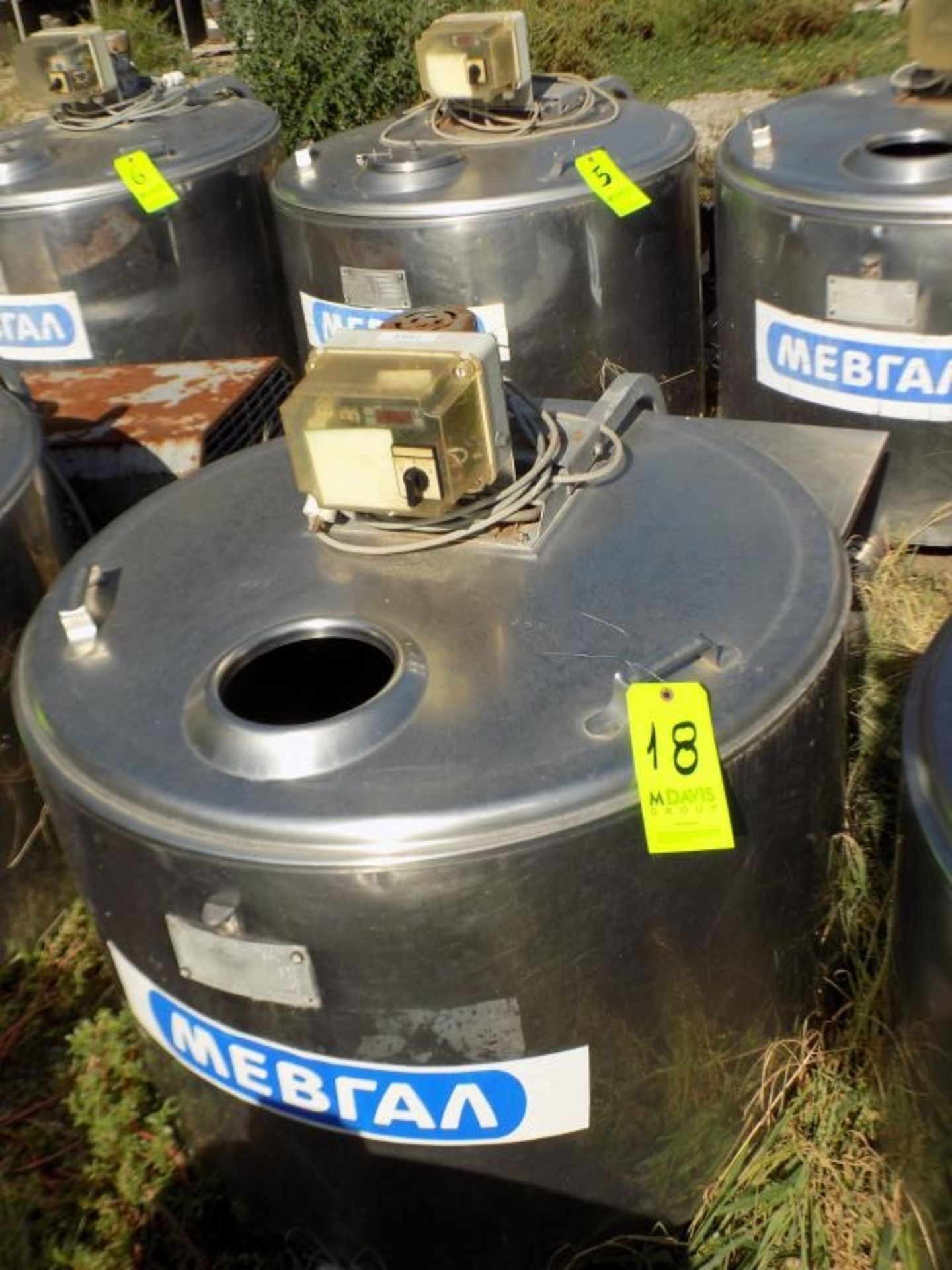 Japy Aprox. 320 L/85 Gal. Jacketed S/S Farm Tank with Hinged Lid, Twin Blade Prop, Motor with