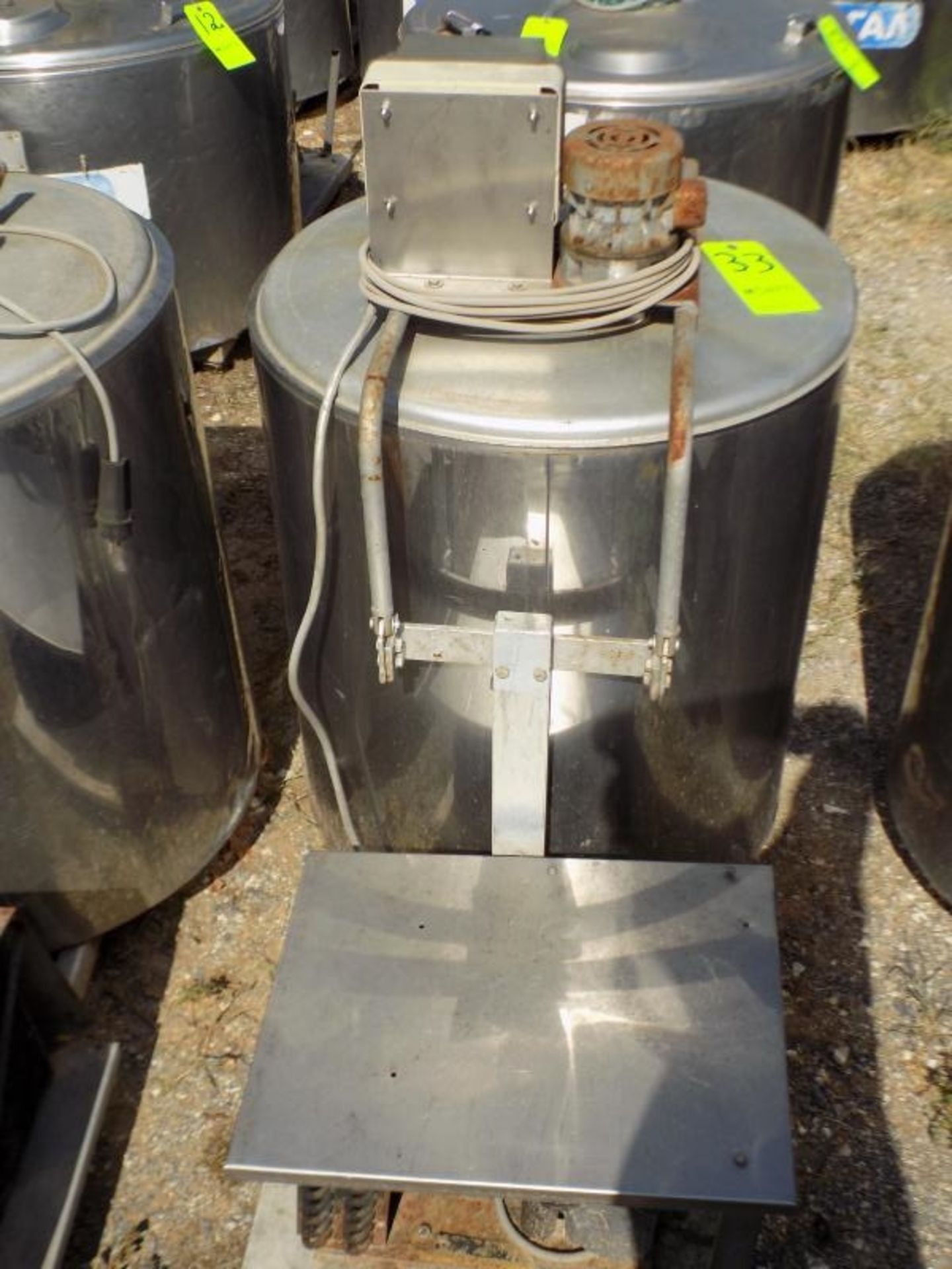 Japy Aprox. 320 L/85 Gal. Jacketed S/S Farm Tank with Hinged Lid, Twin Blade Prop, Motor with - Image 4 of 4