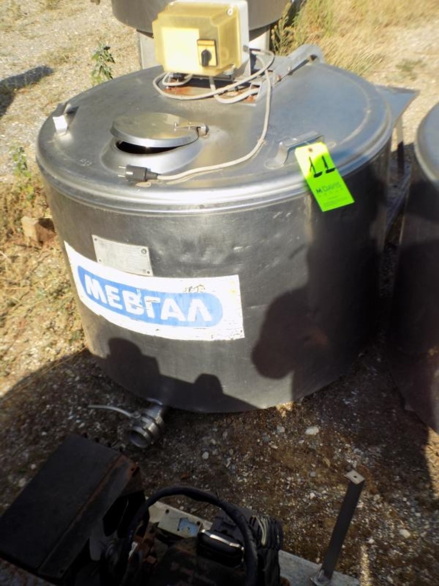 Japy Aprox. 320 L/85 Gal. Jacketed S/S Farm Tank with Hinged Lid, Twin Blade Prop, Motor with