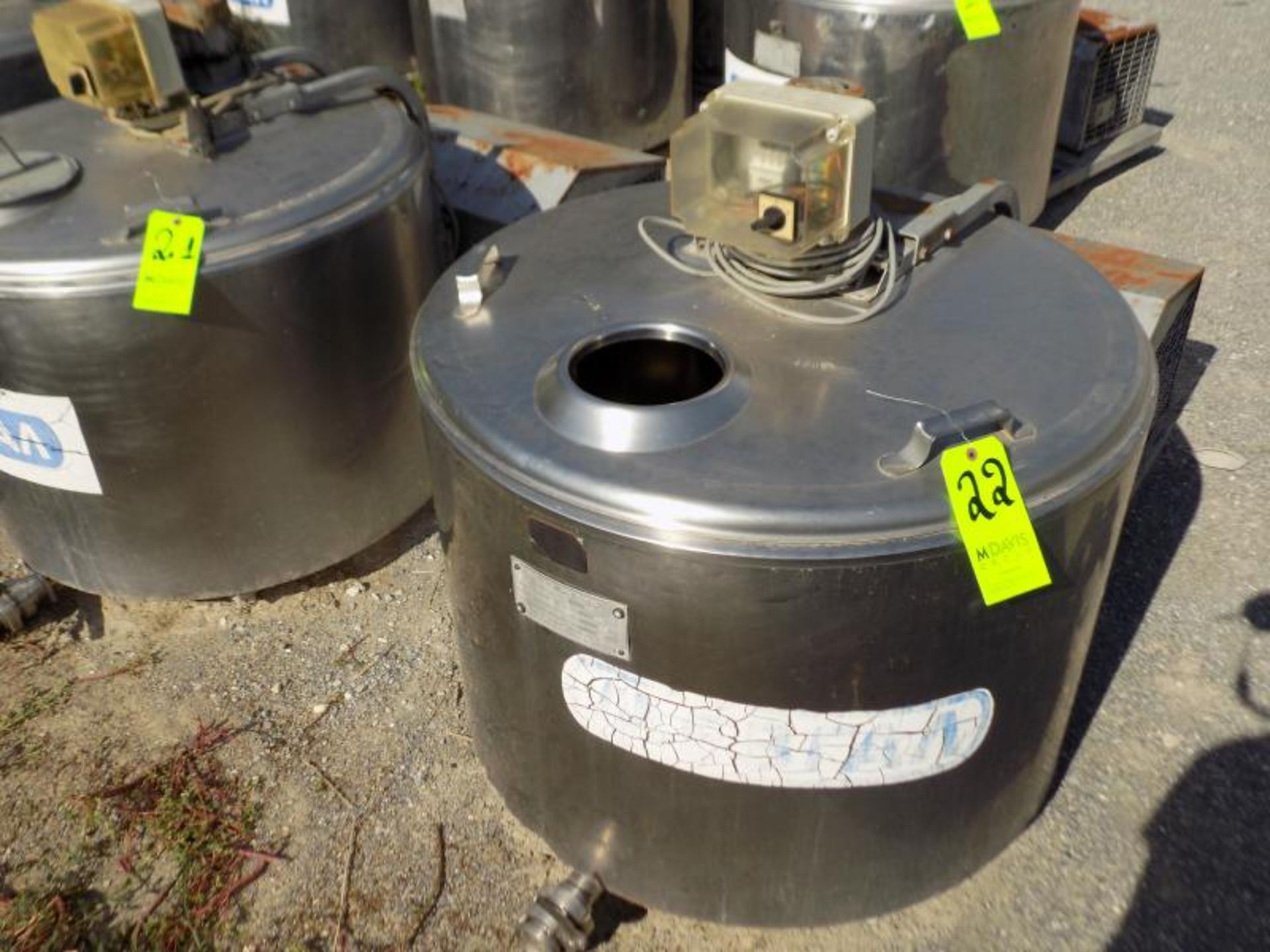 Japy Aprox. 320 L/85 Gal. Jacketed S/S Farm Tank with Hinged Lid, Twin Blade Prop, Motor with