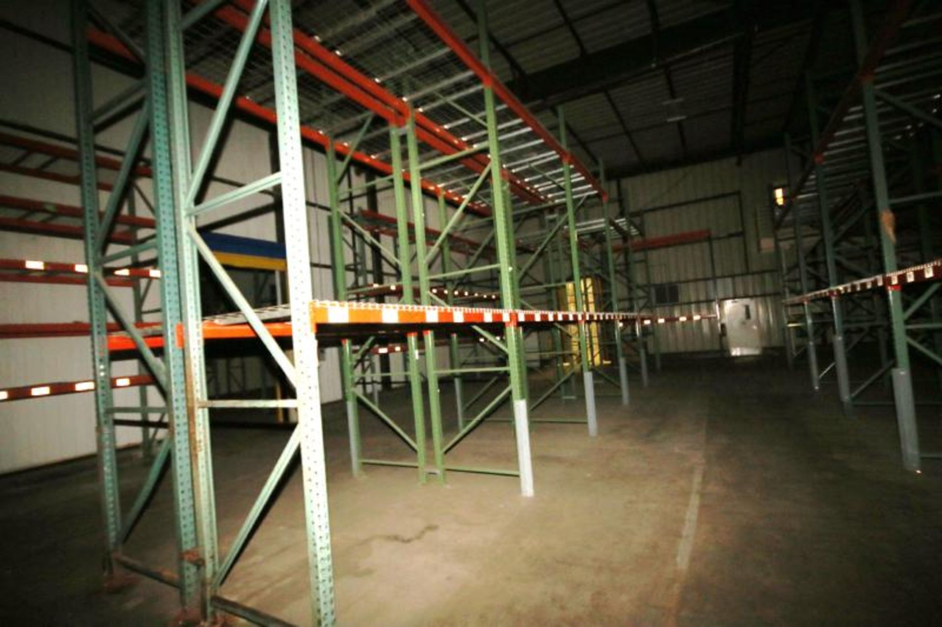 (28) Interlake Pallet Racking, Clip Type, 3 - 4 High, 16 ft H Uprights, 8 ft to 12 ft L Sections, - Image 5 of 10