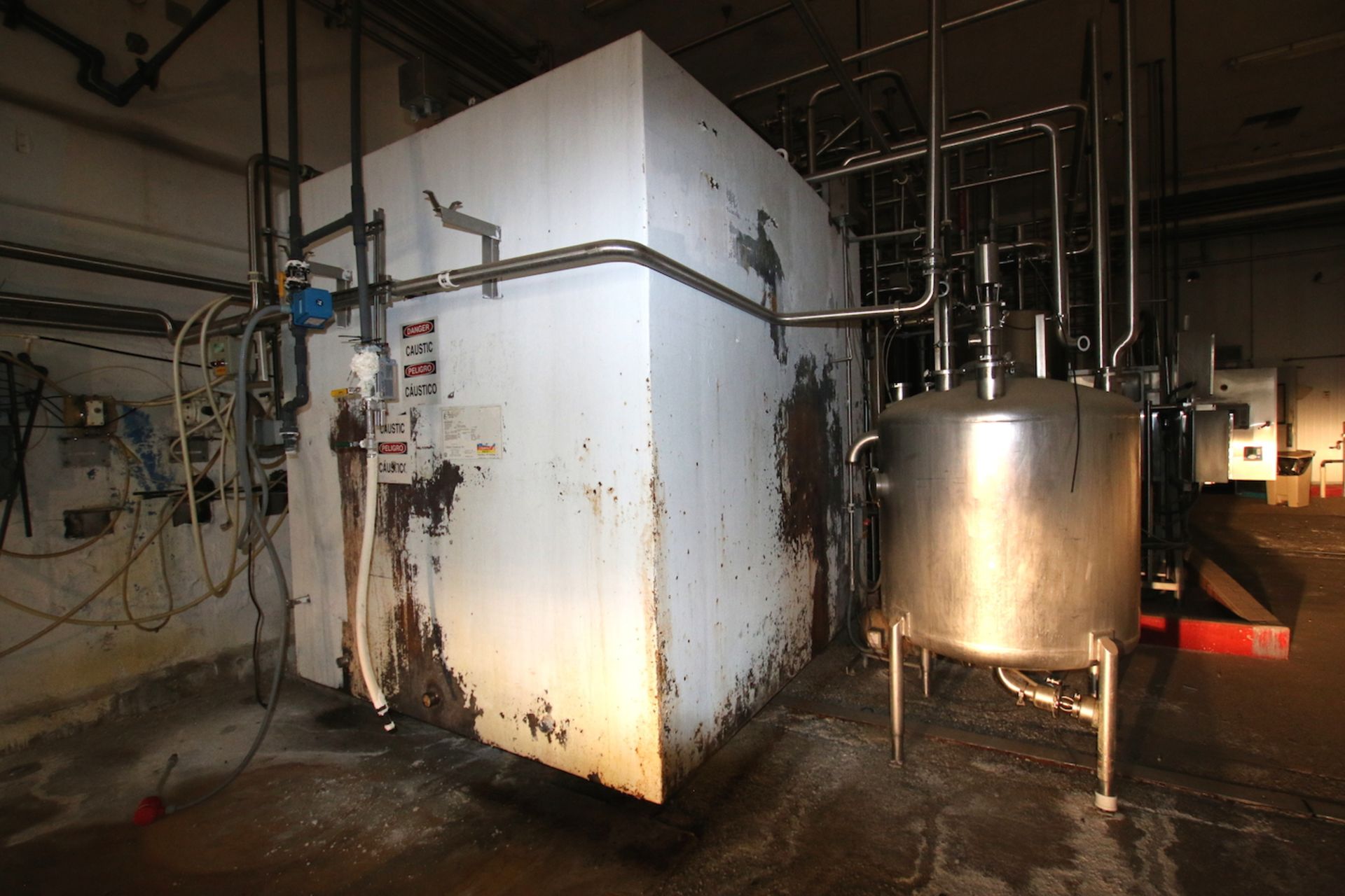 CE Howard 3,000 Gal, Jacketed Rectangular SS Tank with SS Front, SN 7345-2, with Tank Valve - Image 7 of 13