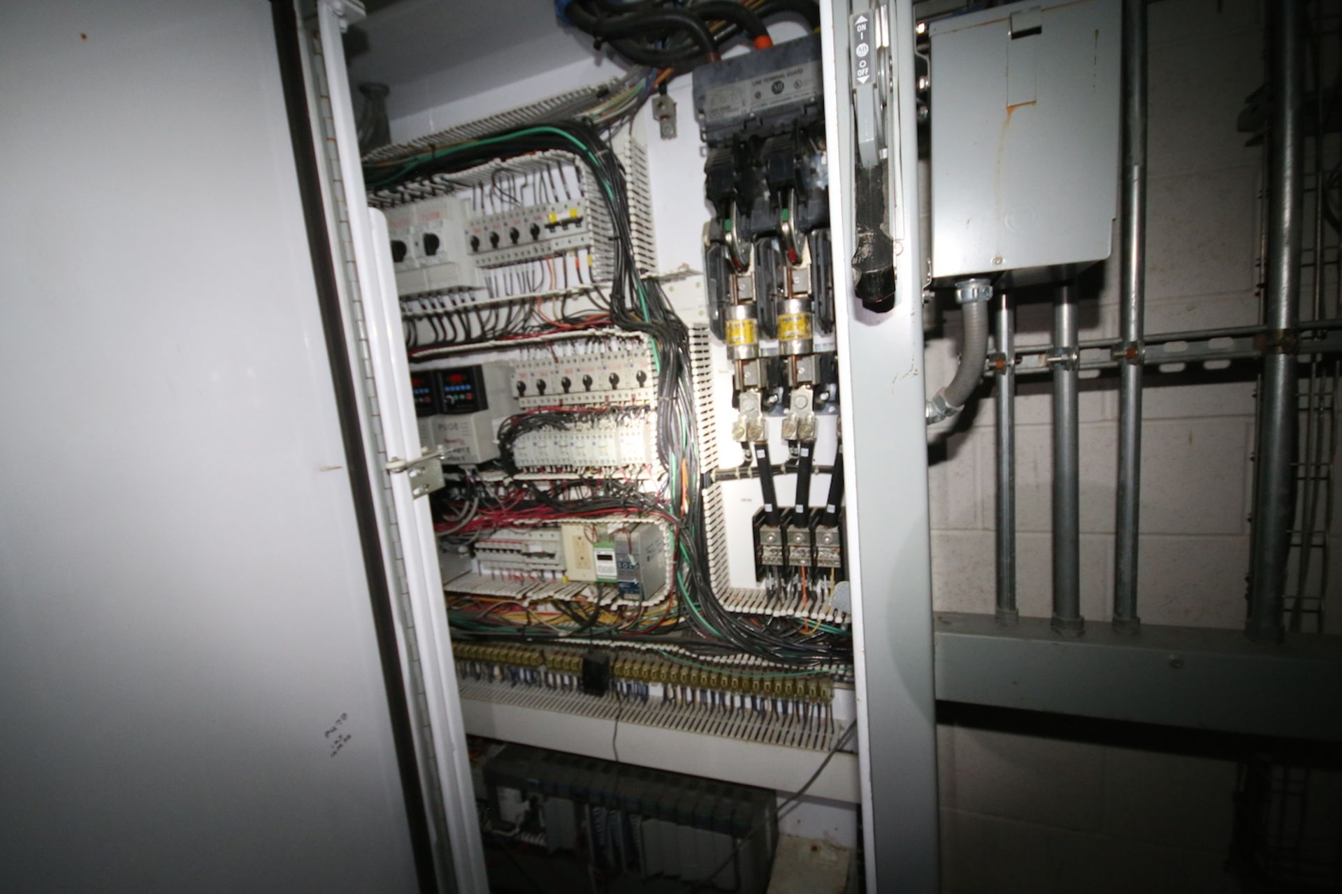 Evaporator Process Control Panel with 2 - Door Evap Control Panel with AB 5/05 PLC, AB 400 amp - Image 5 of 11
