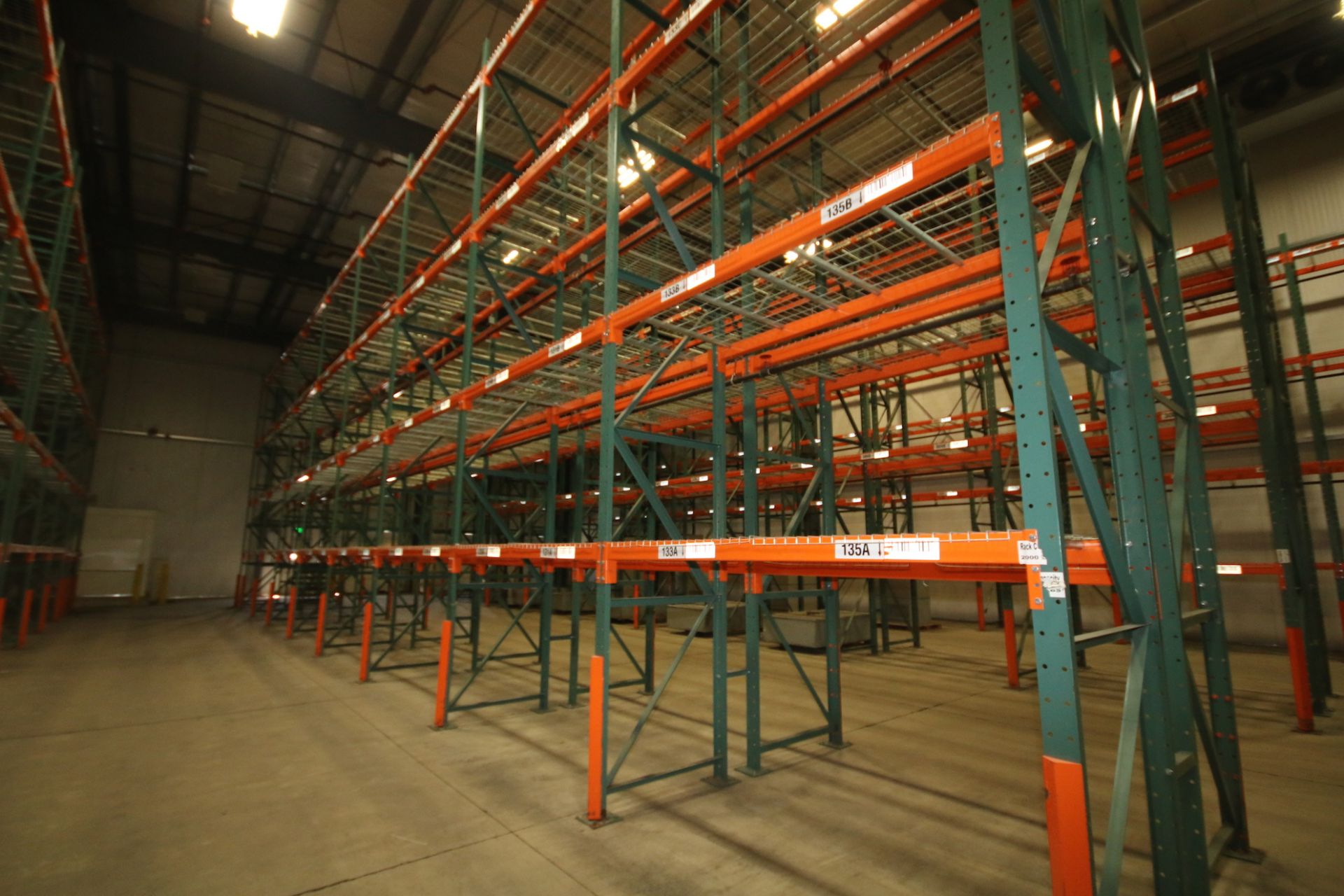 (54) Sect Pallet Racking, Bolt Type , 4" W Uprights, 8 ft L, Aprox 24 ft Uprights, with Cage B - Image 4 of 10