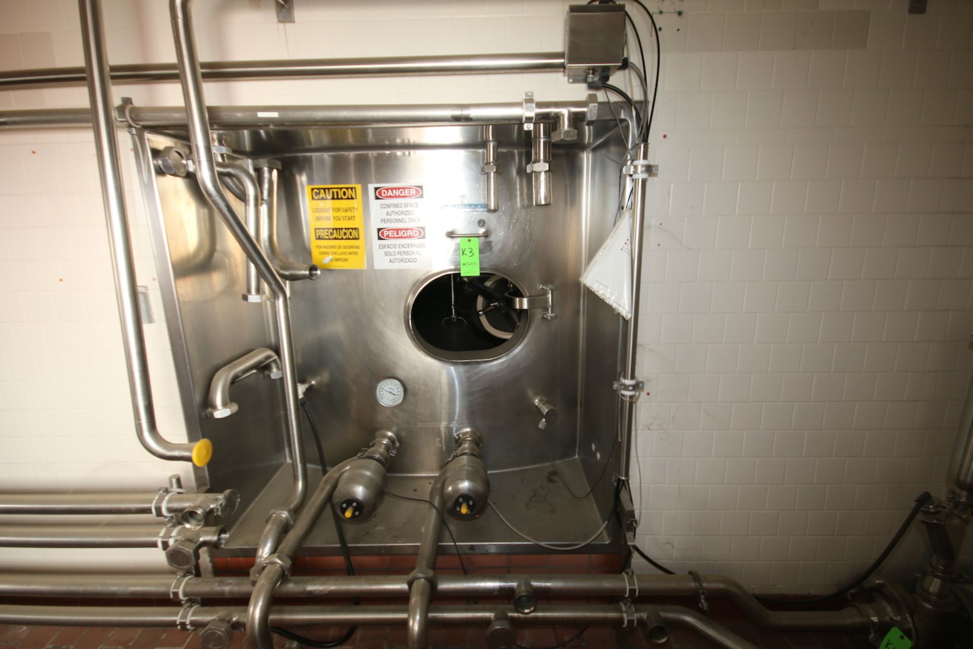 Mueller 15,000 Gal. S/S Refrigerated Silo, Door SN D7802-3, with Sloped Bottom, Spray Balls - Image 2 of 8