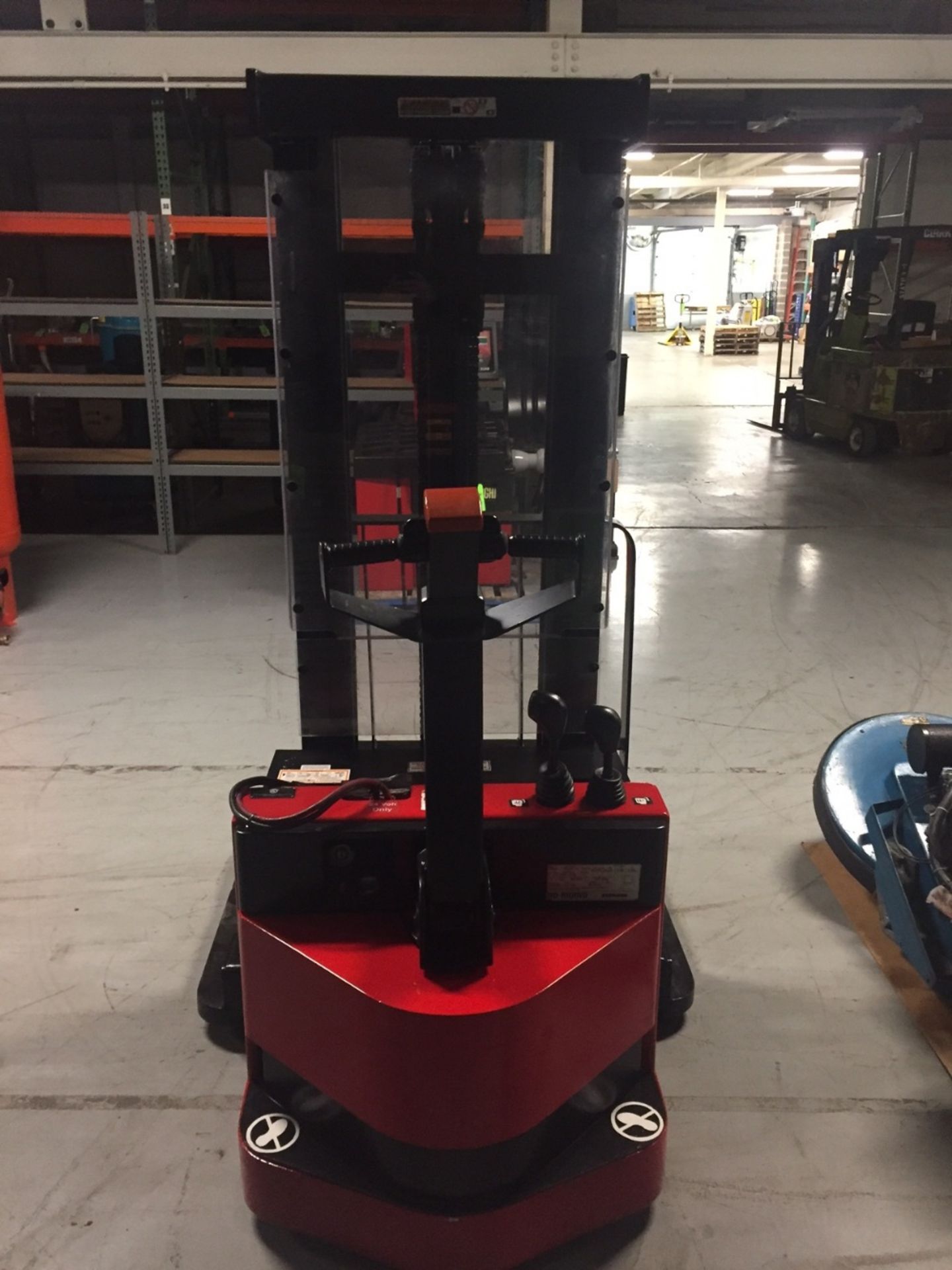 Raymond 3,750 lb. Walk Behind Forklift, Walkie Stacker, Model RSS40, S/N RSS40-03-01418, Pallet - Image 2 of 9