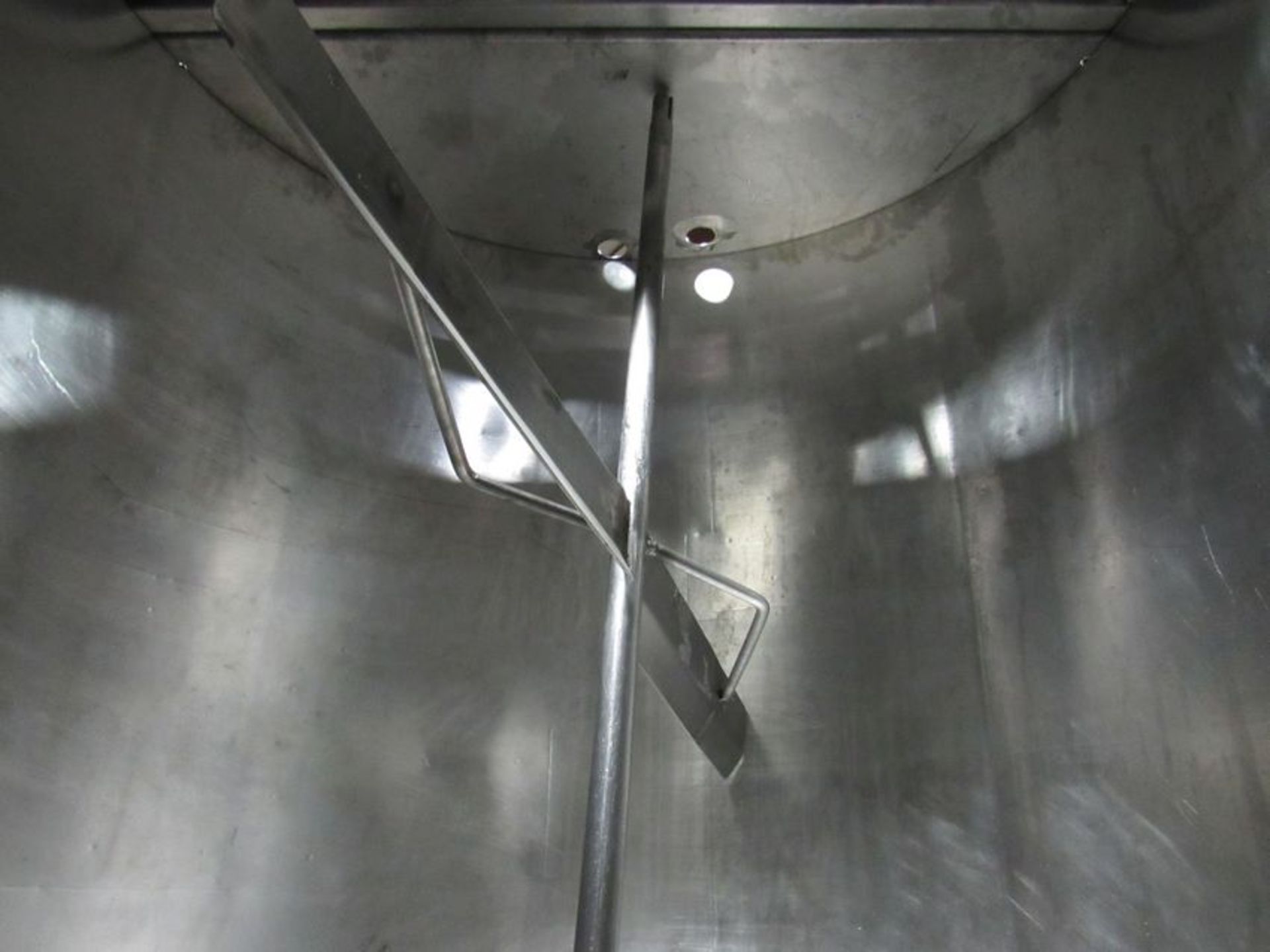 1500 liter food grade stainless steel jacketed tank in great condition. Inside approx. 4ft ft. dia - Image 9 of 11