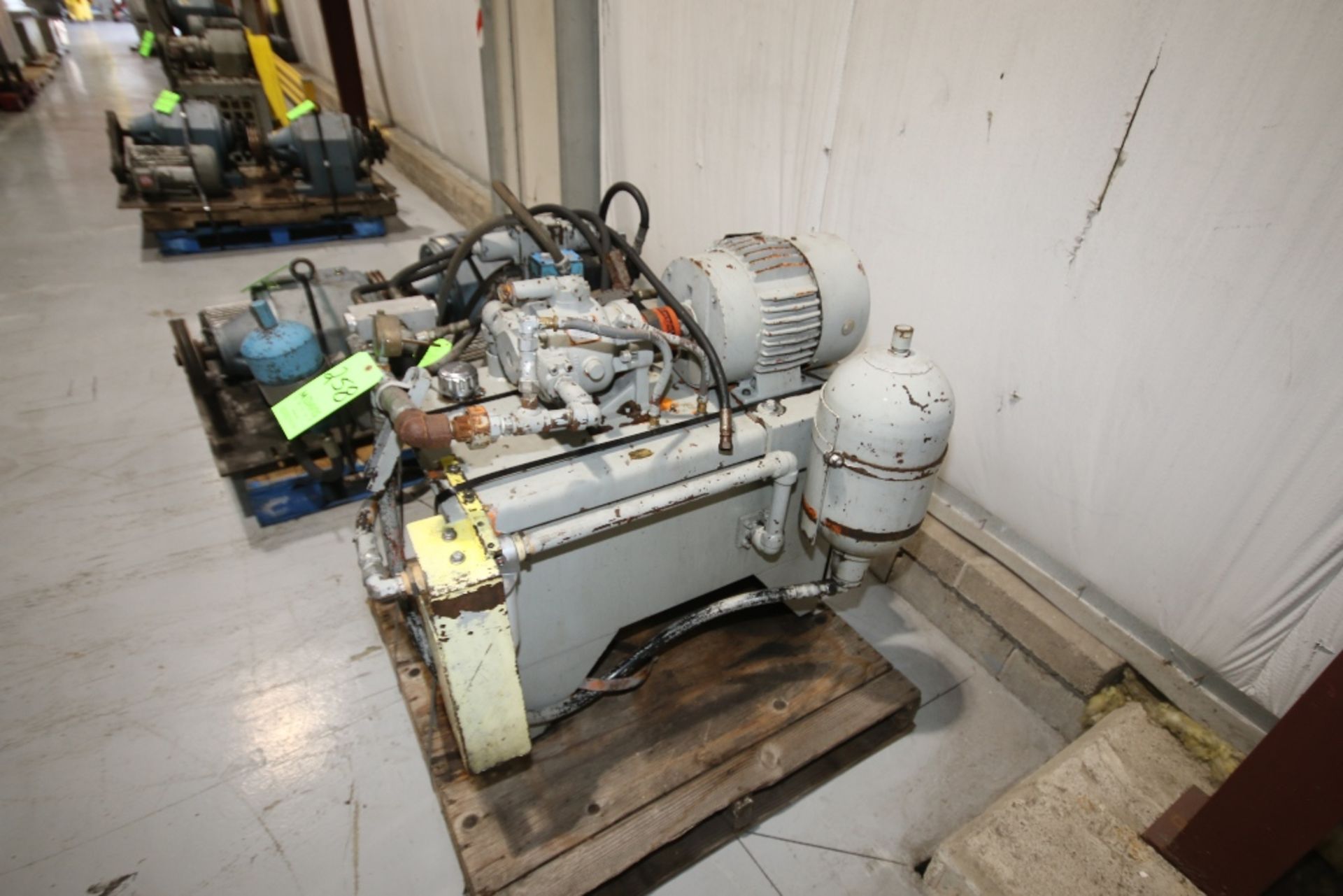 Aprox. 7-1/2 hp Hydraulic Pump, 1755 RPM, 230/460 V, 3 Phase with Reservoir (Located in Pittsburgh