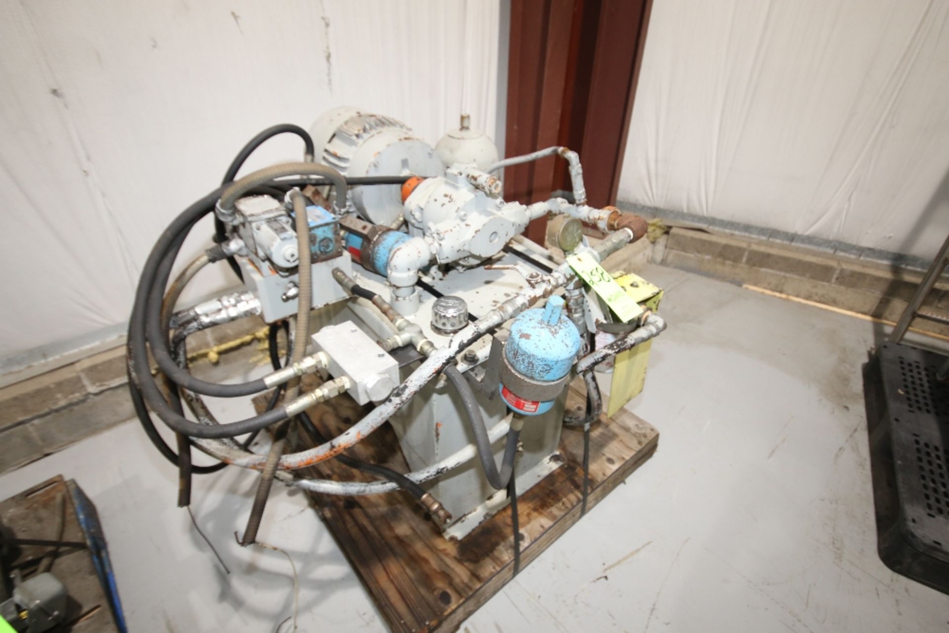 Aprox. 7-1/2 hp Hydraulic Pump, 1755 RPM, 230/460 V, 3 Phase with Reservoir (Located in Pittsburgh - Image 2 of 2