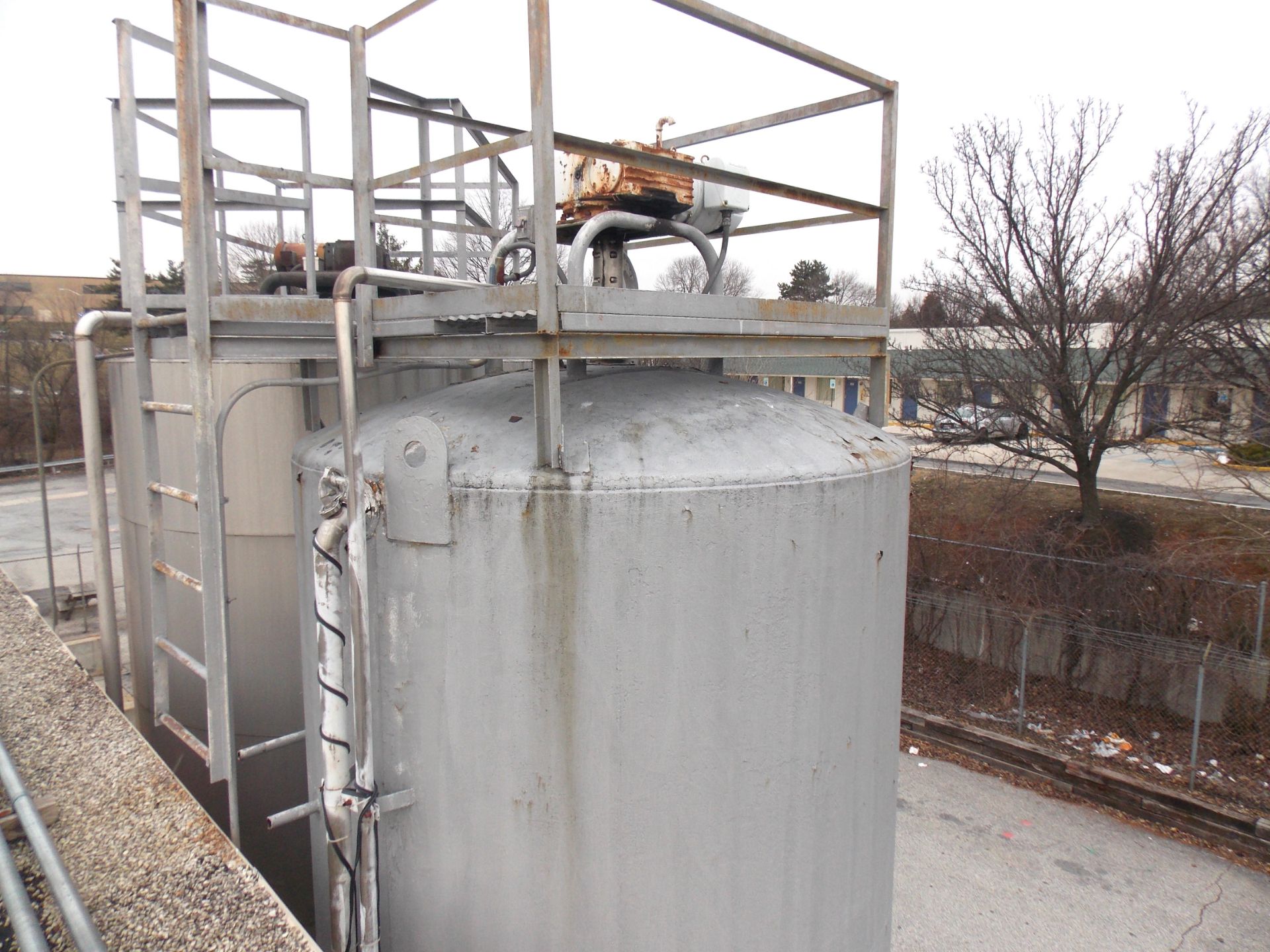 Dairy Craft 6,000 Gallon Stainless Vertical Silo with Agitator Serial: 77J3387 Stainless Steel - Image 7 of 9