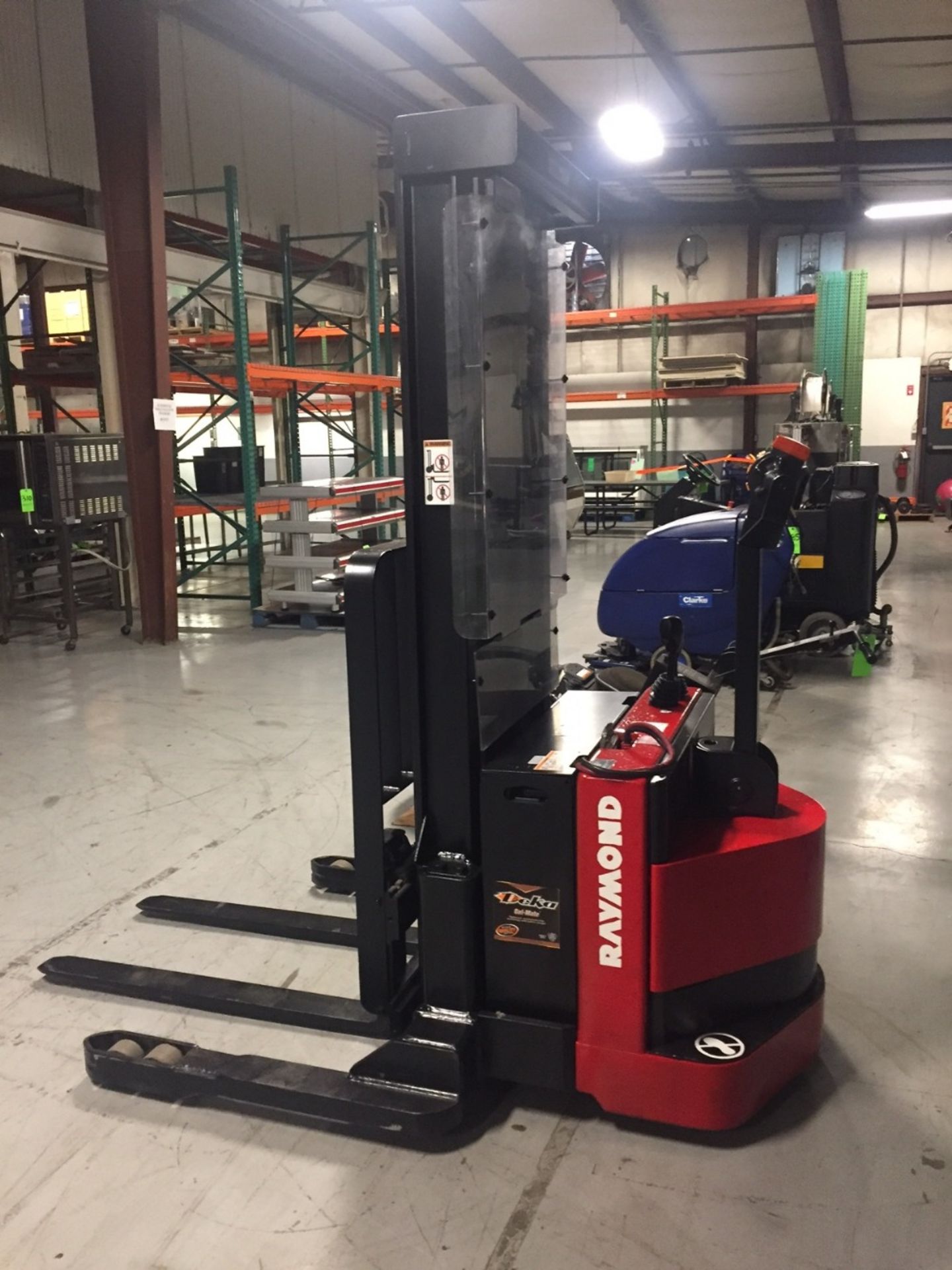 Raymond 3,750 lb. Walk Behind Forklift, Walkie Stacker, Model RSS40, S/N RSS40-03-01418, Pallet - Image 7 of 9