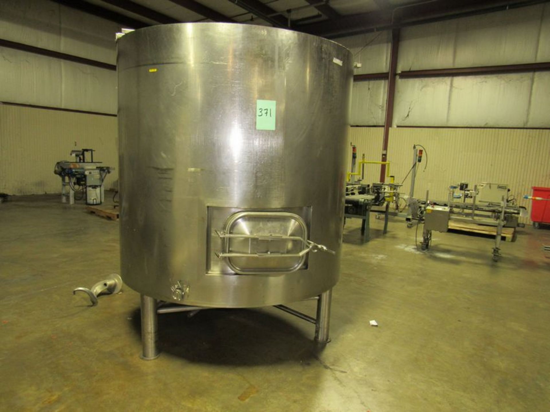 1500 liter food grade stainless steel jacketed tank in great condition. Inside approx. 4ft ft. dia - Image 6 of 11