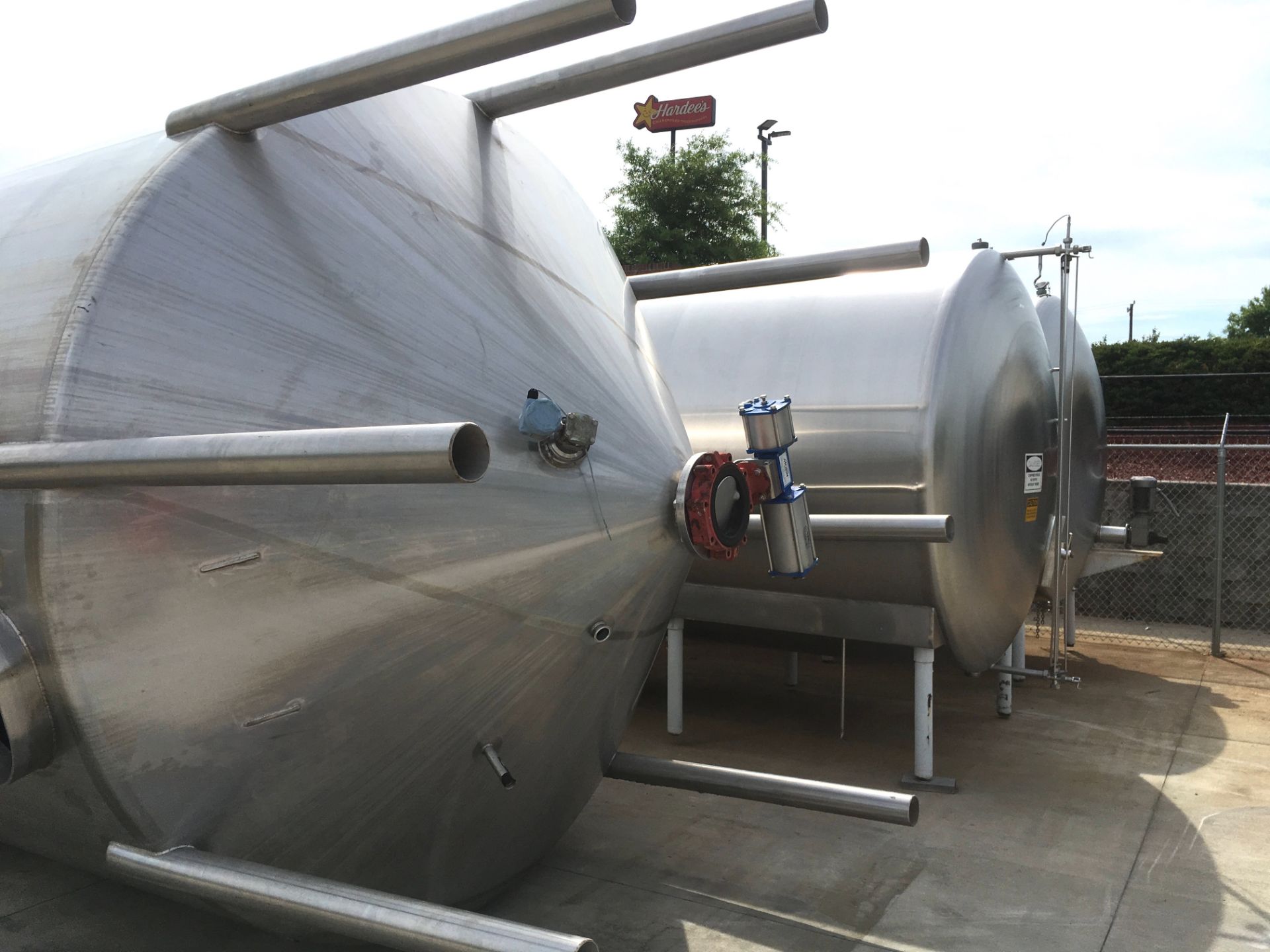 Cherry Burrell 8,900 Gallon Vertical Mixing Tank Model: CVC 8900 Serial: E-174-94 Stainless Steel - Image 7 of 11