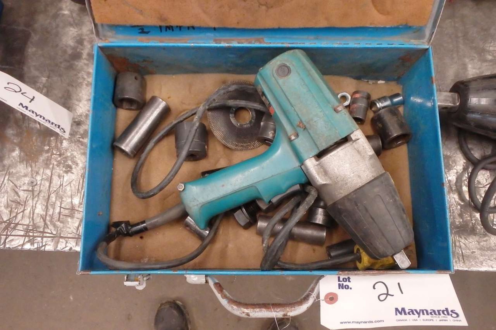 Makita 6905B 1/2" Electric Impact Wrench