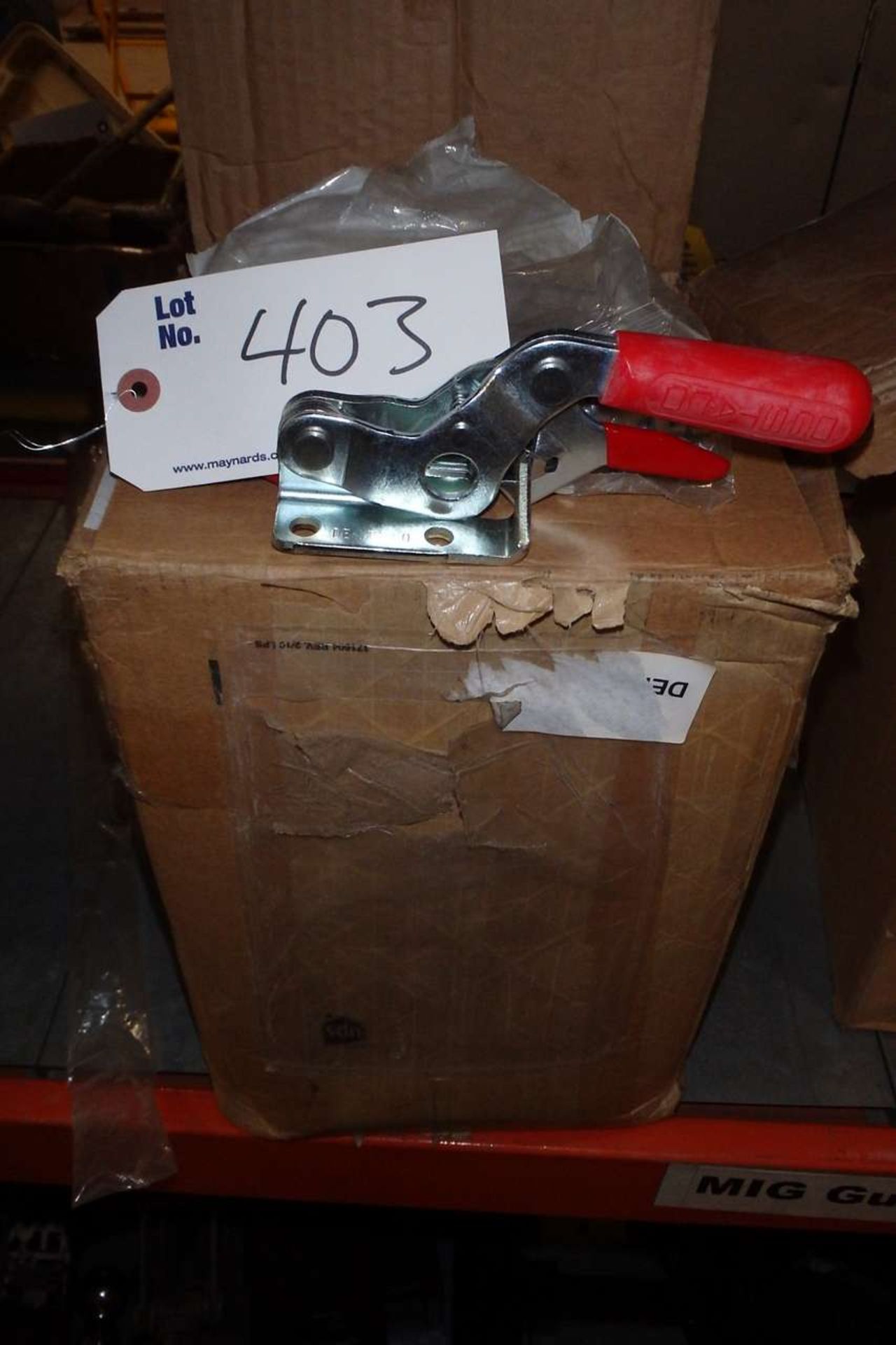 Quantity of Pull Action Latch Clamps