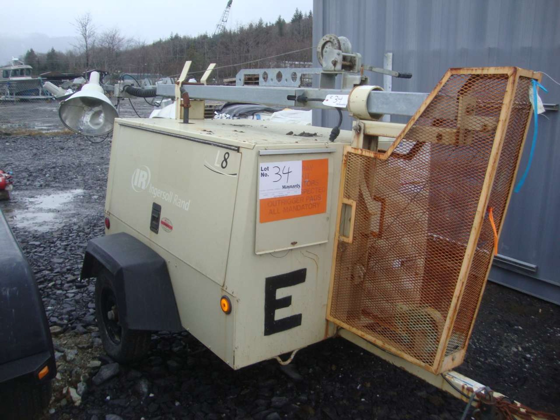 2007 Ingersoll Rand L8-4MH Light tower/generator