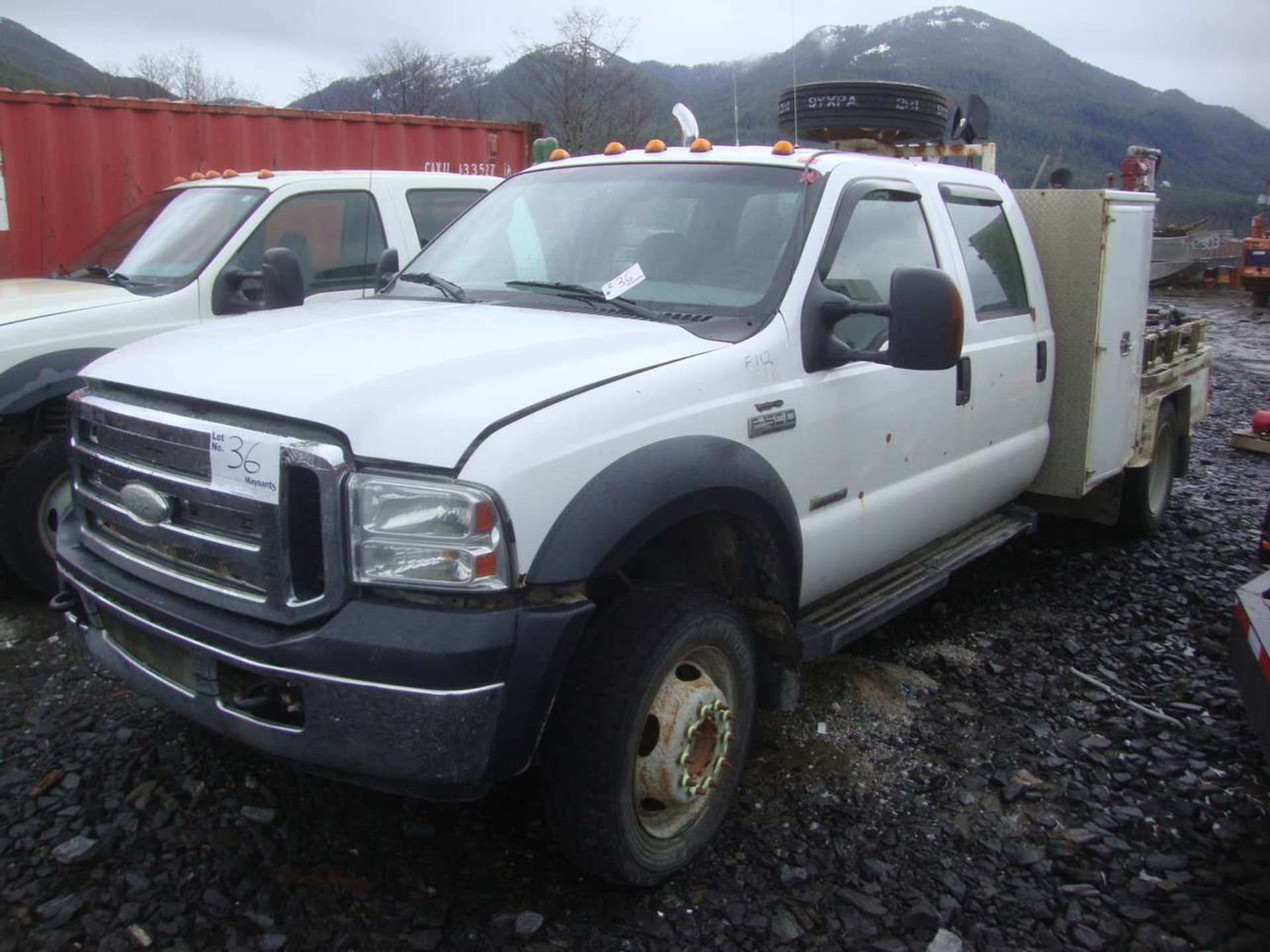 2005 Ford F-550 XLT Super Duty Pick up truck