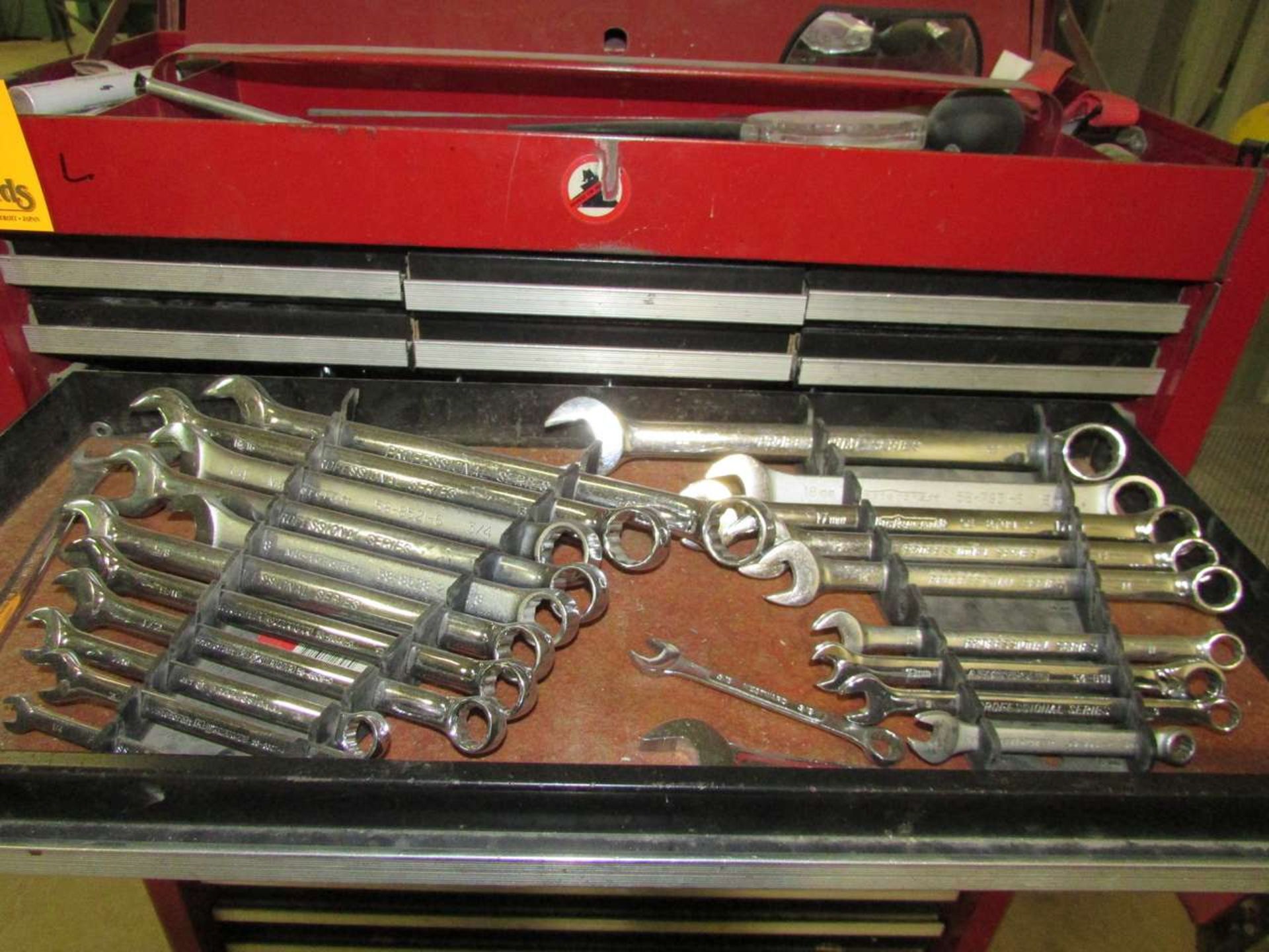 Craftsman 12 Drawer Rolling Toolbox - Image 2 of 6