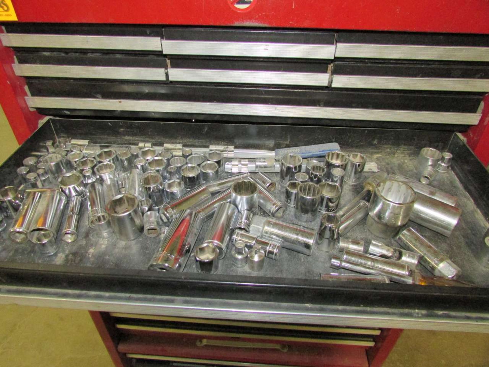 Craftsman 12 Drawer Rolling Toolbox - Image 3 of 6