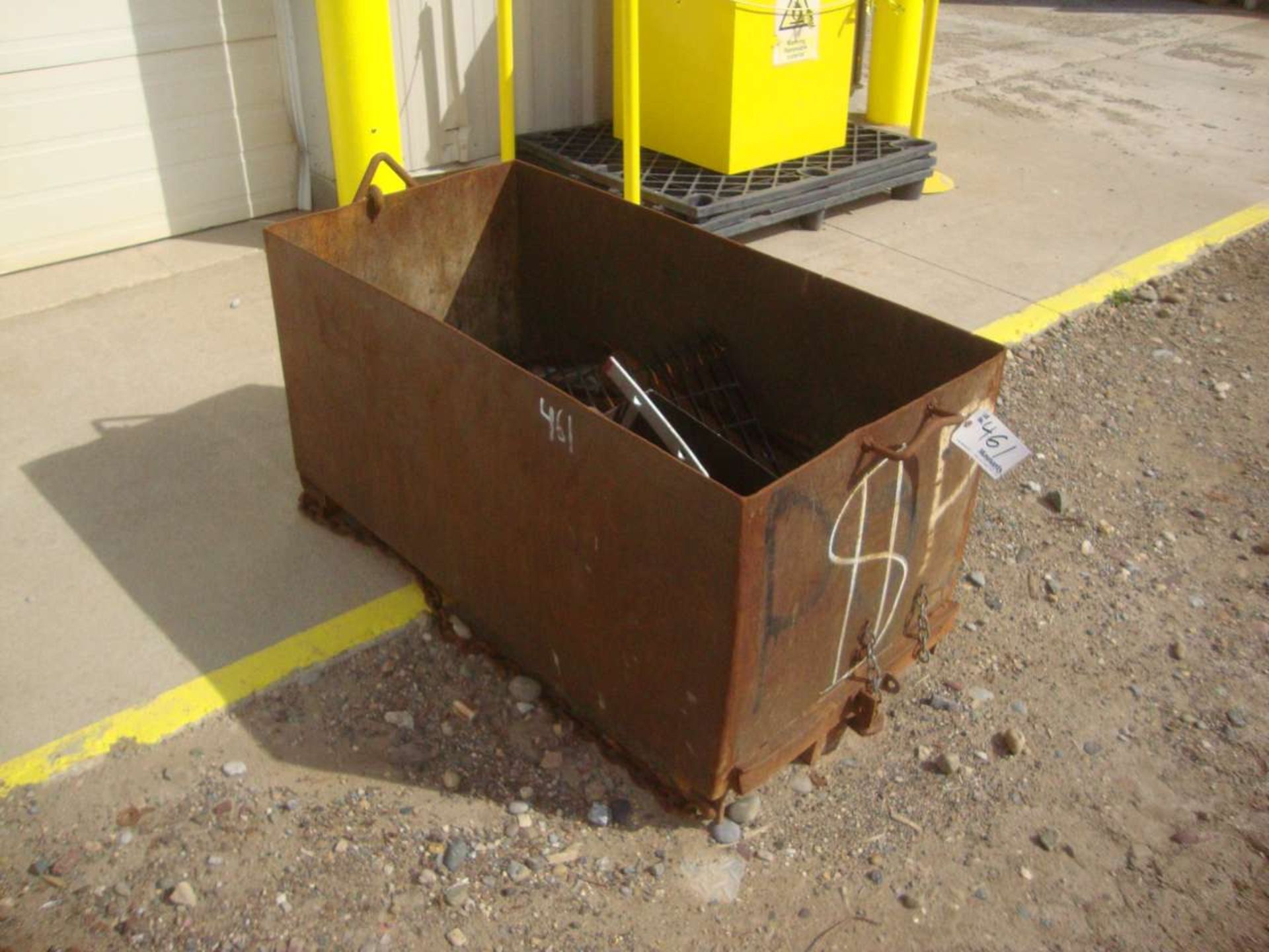 Steel scrap bin