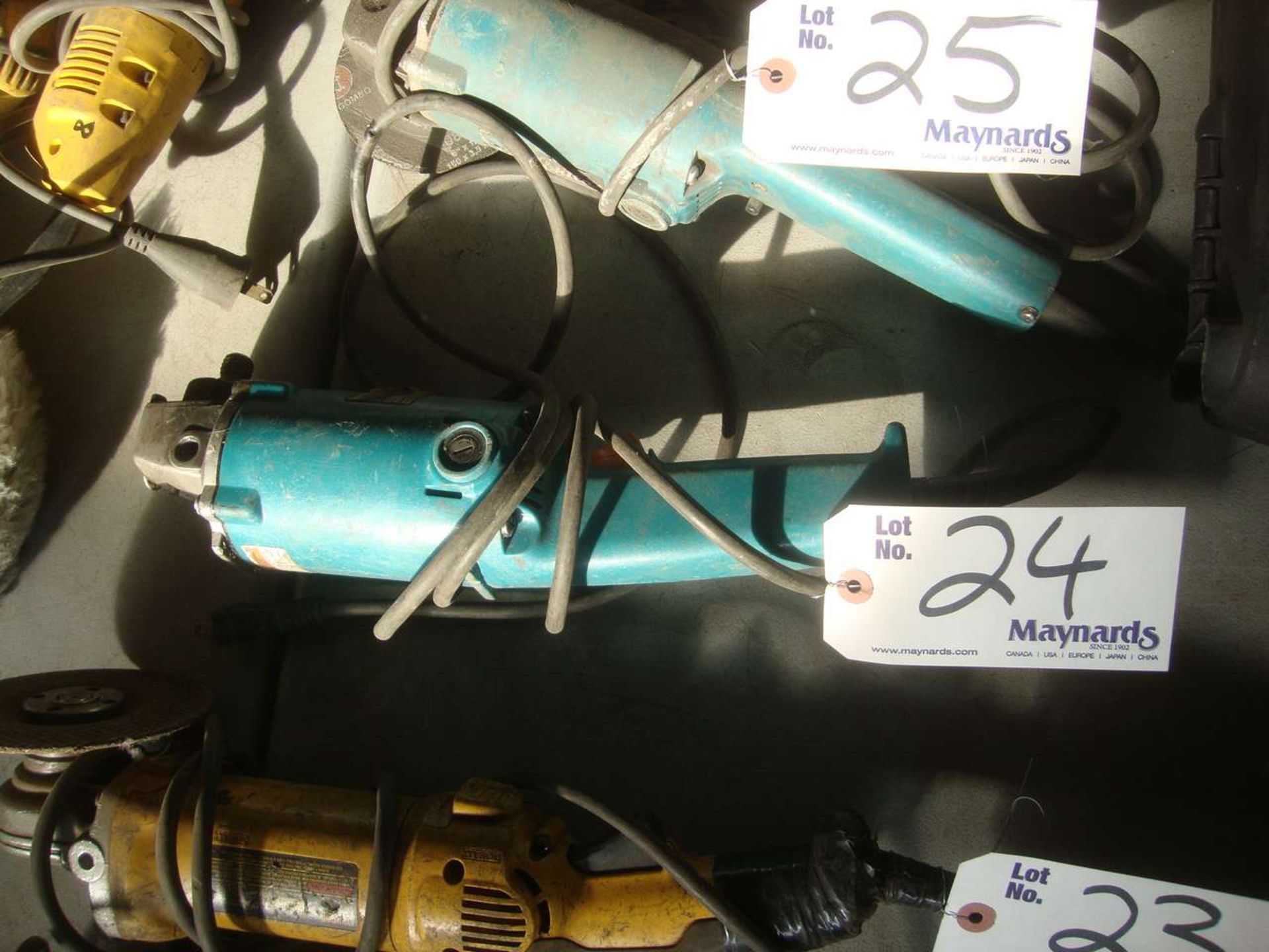 Makita 9500B Electric grinder