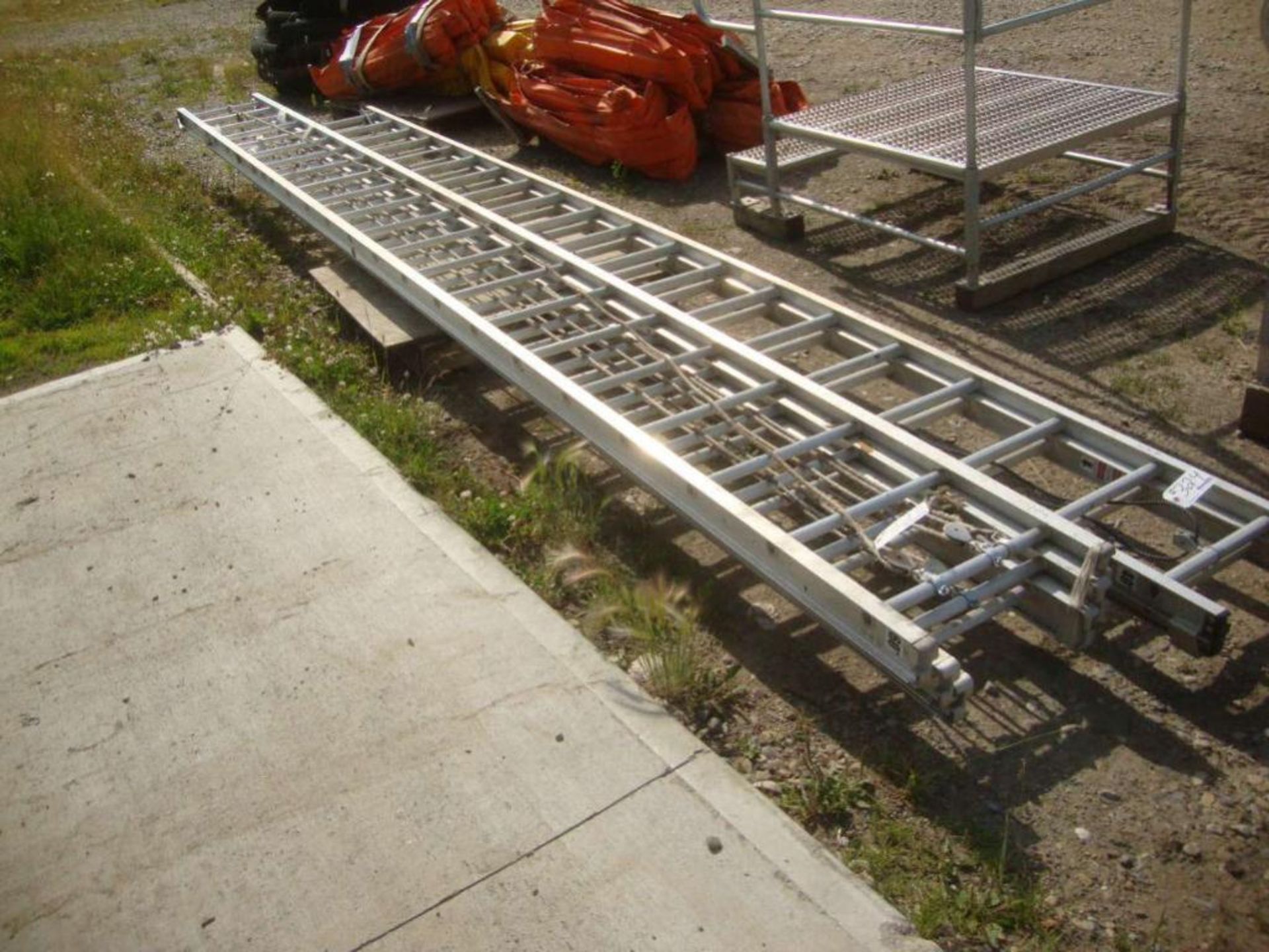 60' Extention ladder