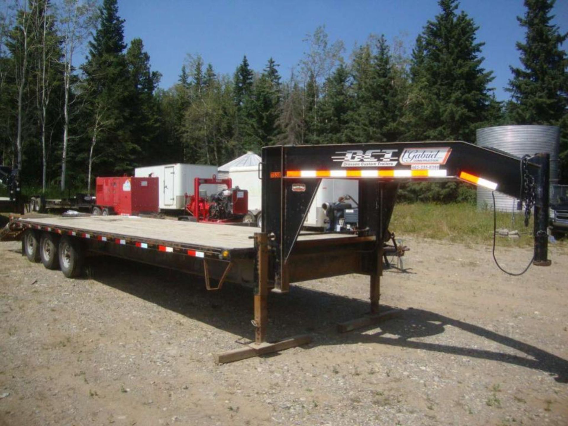 2013 Dell Rapids Custom Trailers Inc 30' Tridem gooseneck trailer, - Image 2 of 3