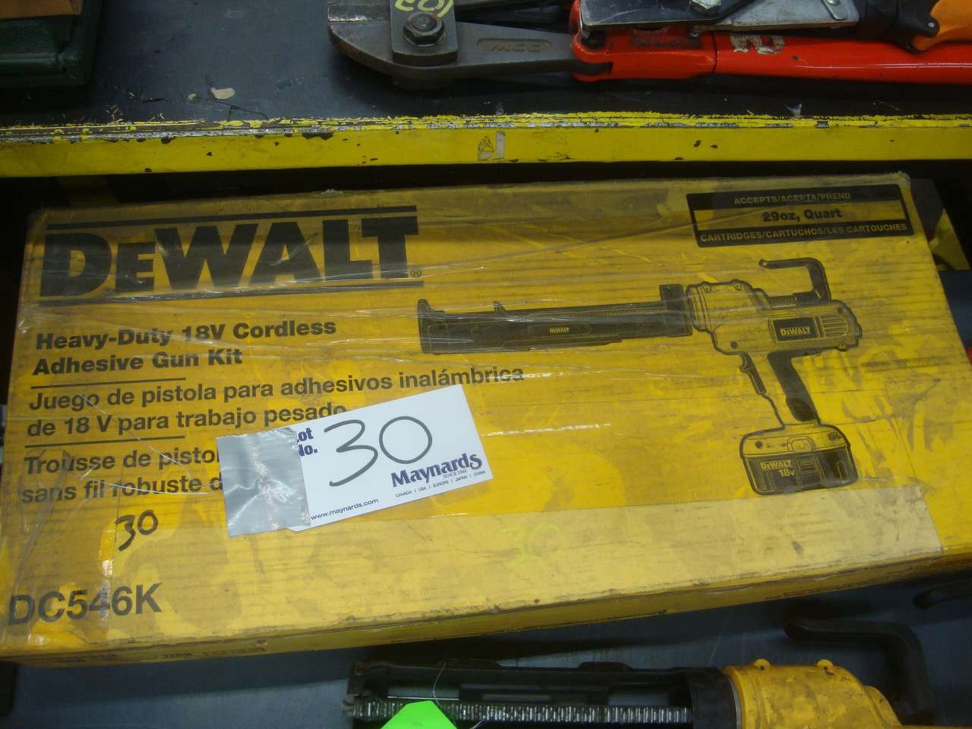 Dewalt DC546K adhesive gun kit