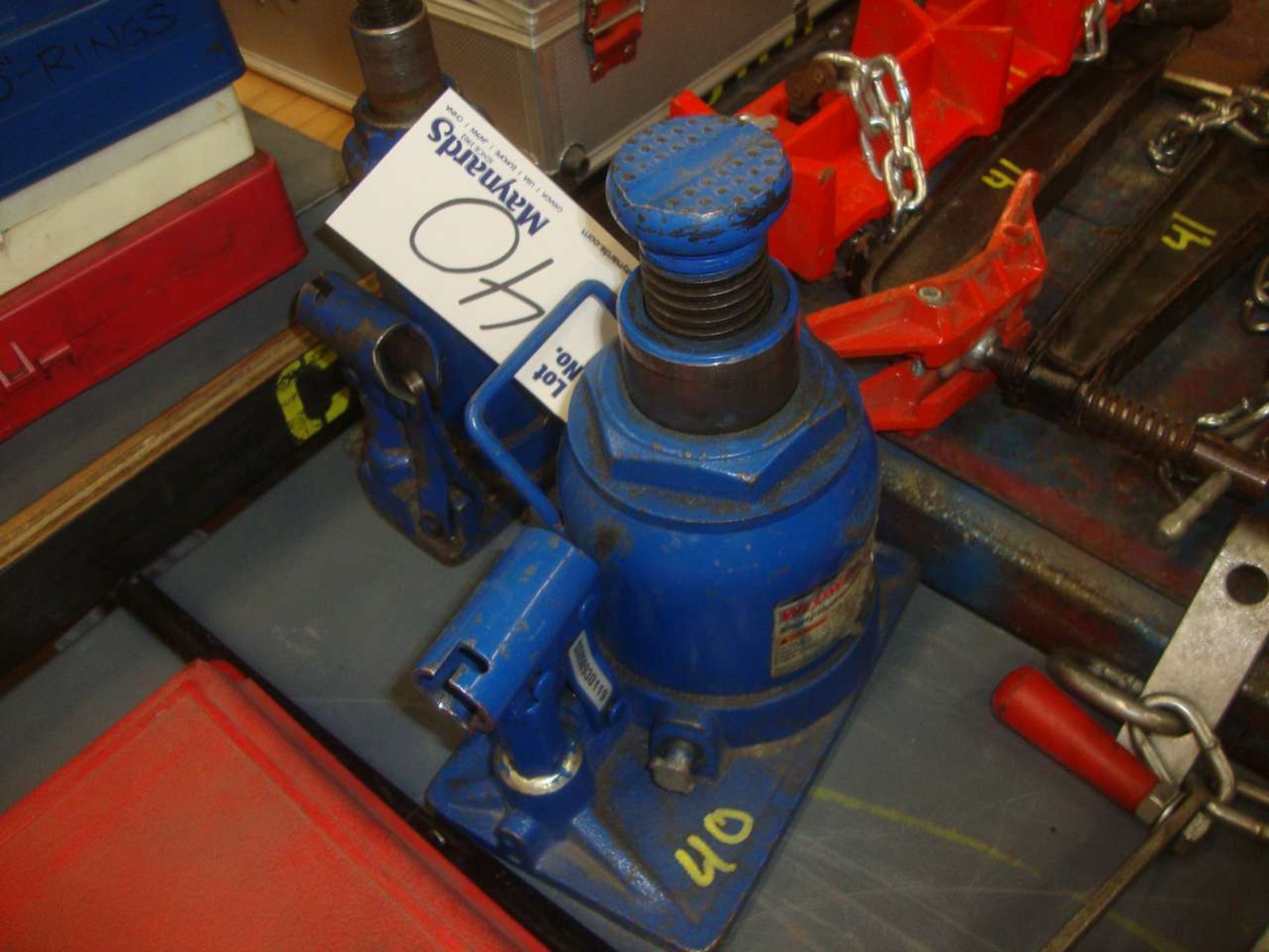 hydraulic jacks