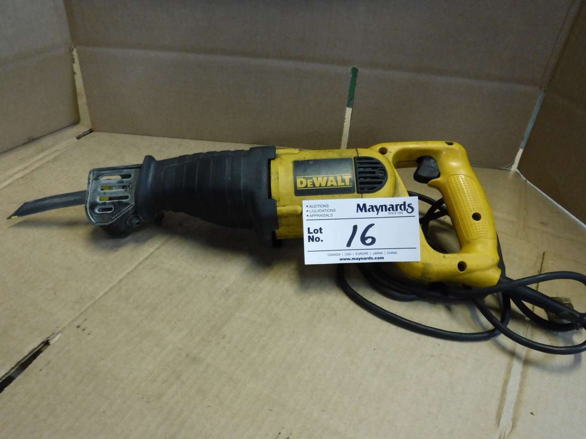 Dewalt DW303M Reciprocating Saw