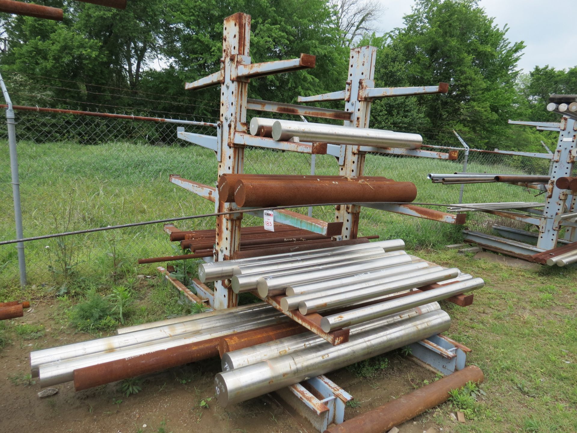 Cantilever rack w/ round metal stock