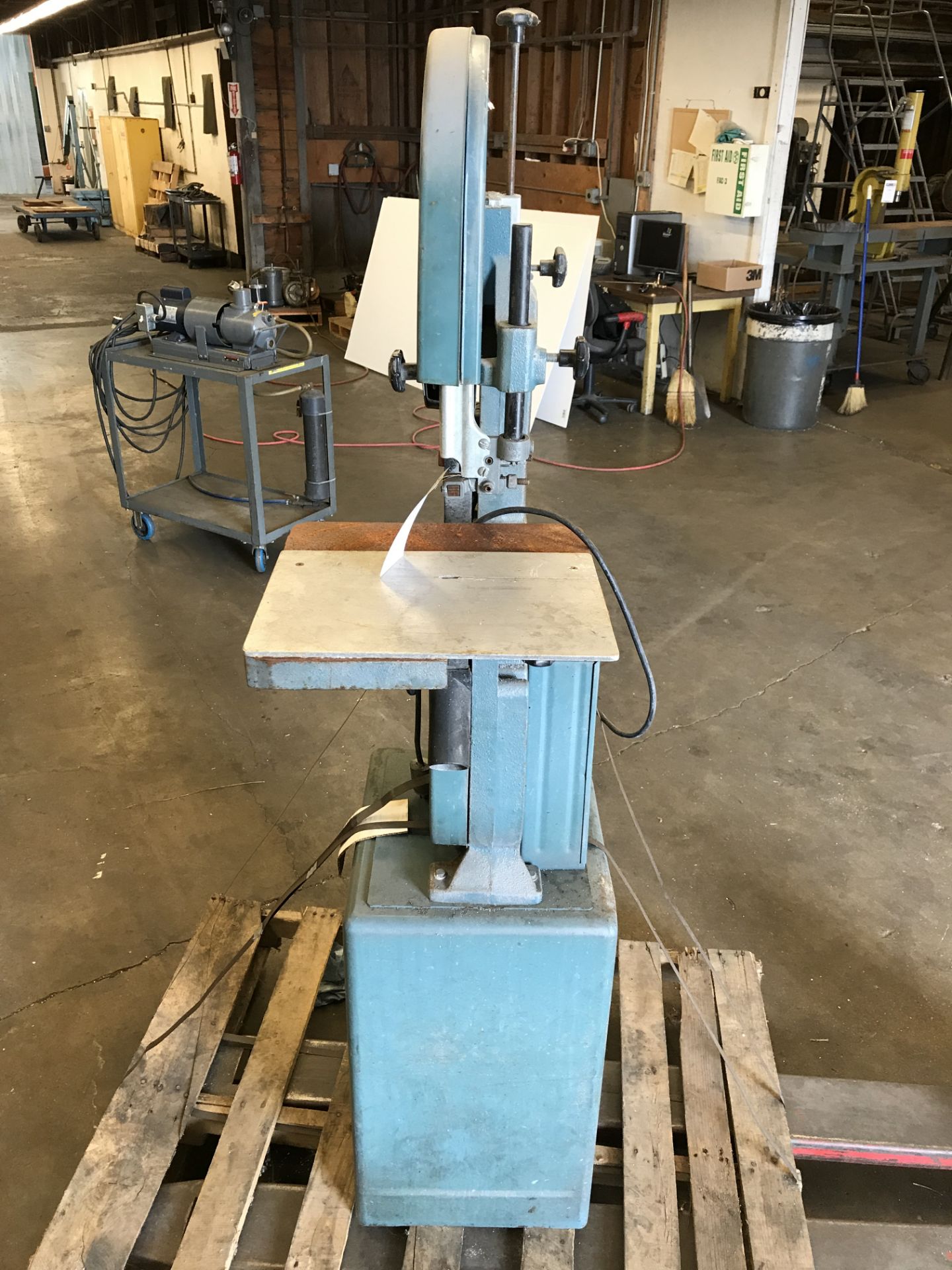 JET 14" Bandsaw; Model JWBS-14; Serial #5128528; - Image 2 of 5