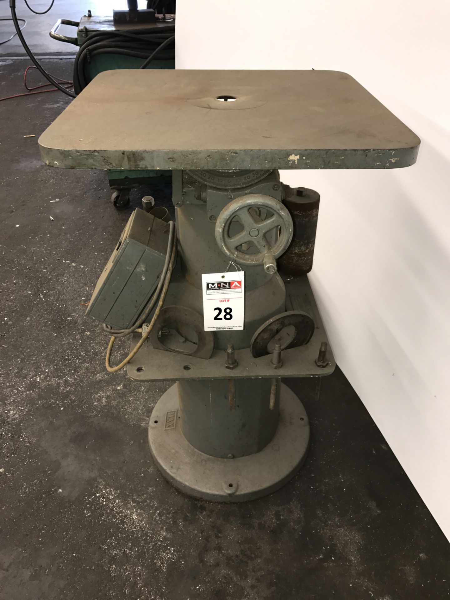 Max Universal Oscillating Spindle Sander; Model OVS-JM; 24" x 24" Square Tilting Table; - Image 2 of 4